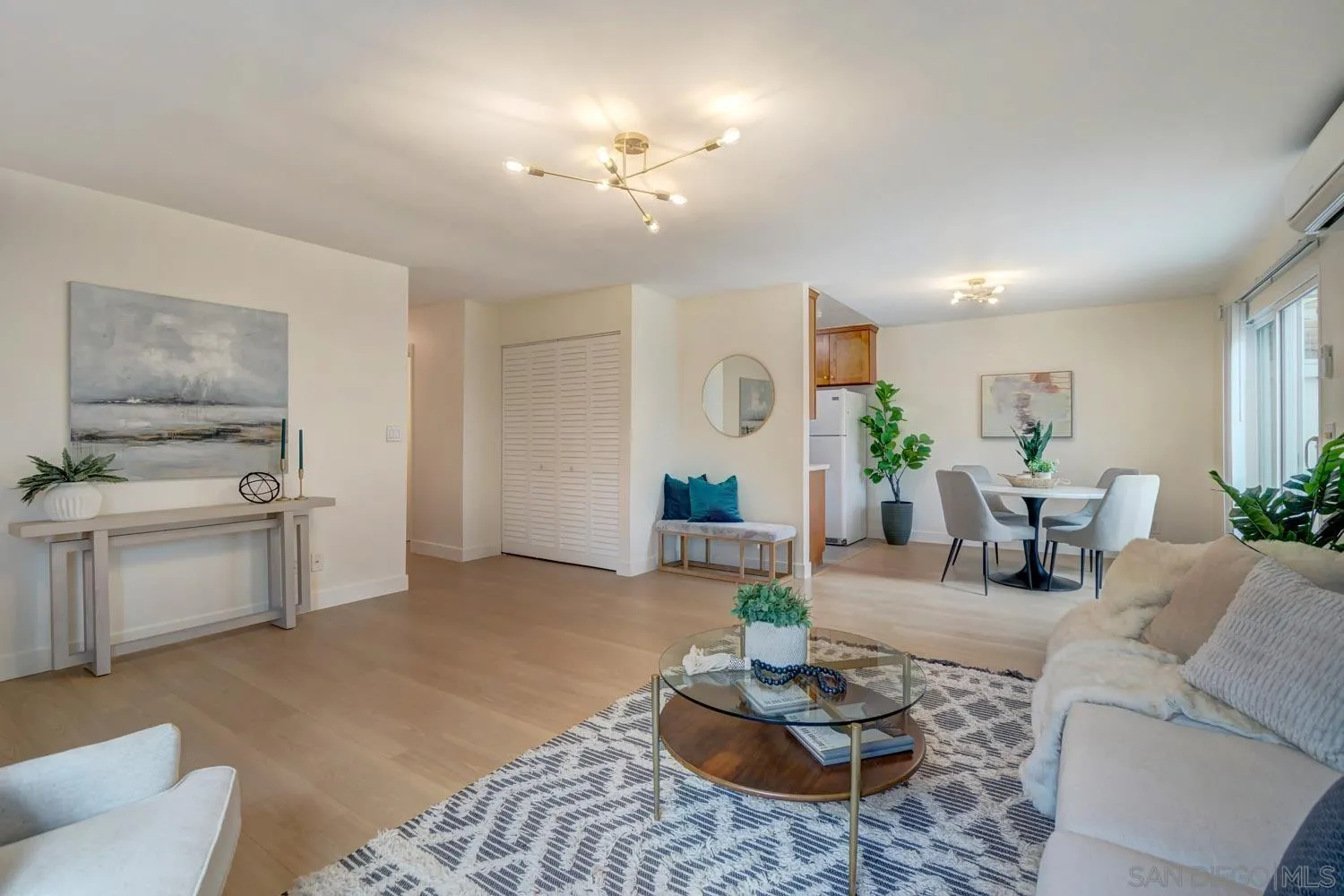 https://cdn.realtyfeed.com/cdn/127/250029434/0f8a29f598f01c6012be755fc9a78b54.webp