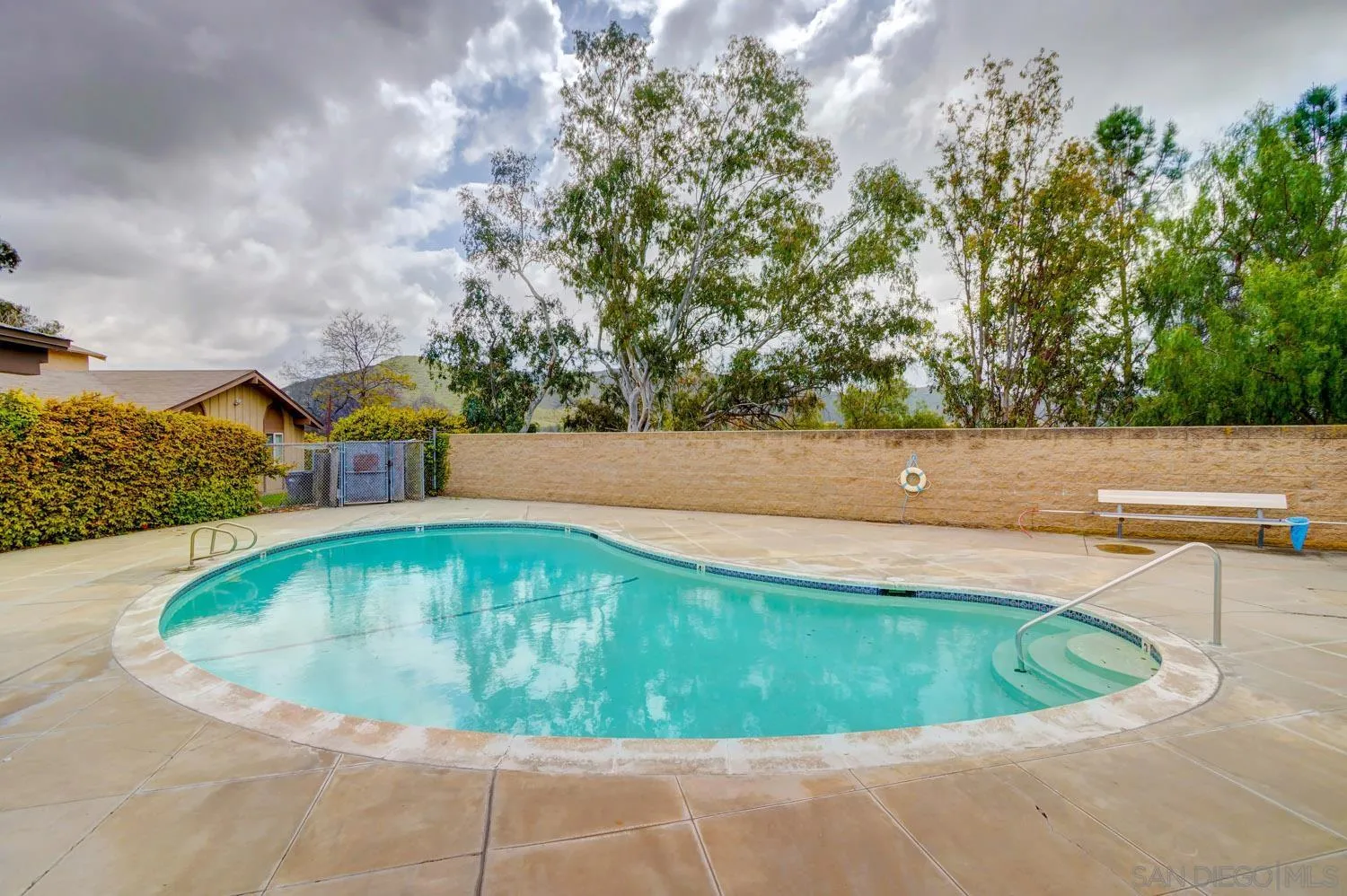 https://cdn.realtyfeed.com/cdn/127/250029434/6b22a02ffb7ffb47672b2ea46538b204.webp