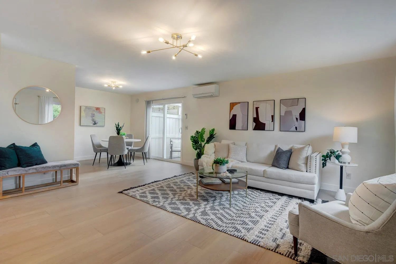 https://cdn.realtyfeed.com/cdn/127/250029434/aa3c1b9bb15c453c67499b807c464dea.webp