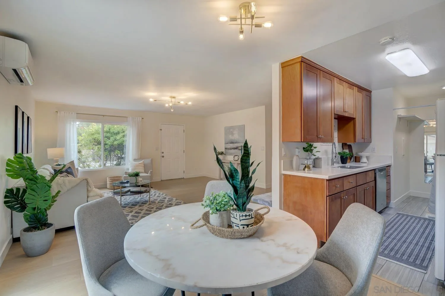 https://cdn.realtyfeed.com/cdn/127/250029434/f73d35cec799db998baeafe491933813.webp