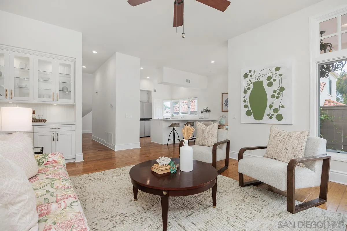 https://cdn.realtyfeed.com/cdn/127/250029504/2ef19932b974cd2239023a1fd5acda66.webp