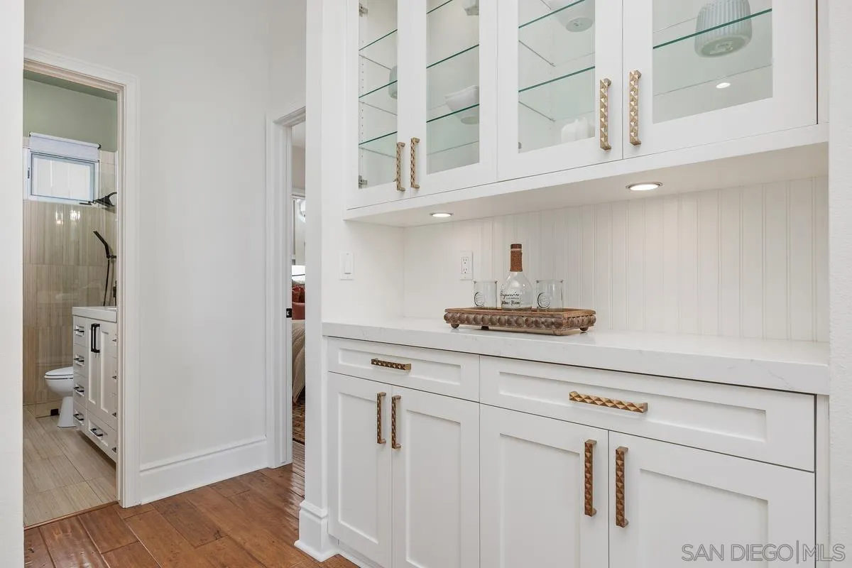 https://cdn.realtyfeed.com/cdn/127/250029504/6202fcfb2caa4479b7241553af19bdc3.webp