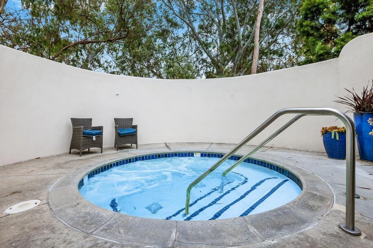 https://cdn.realtyfeed.com/cdn/127/250029504/8e619d8e44d36394891f10c4ec6d3510.webp