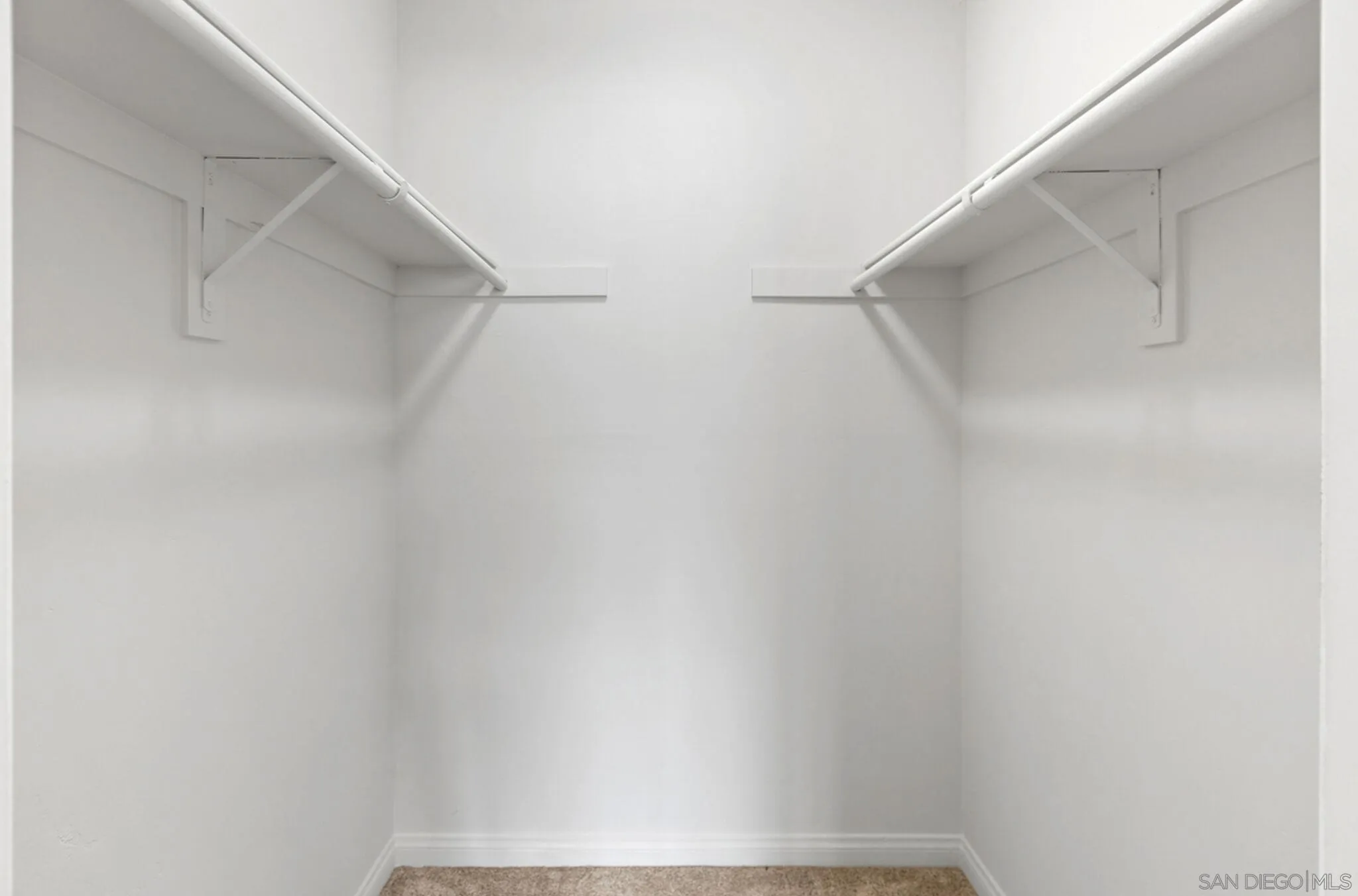 https://cdn.realtyfeed.com/cdn/127/250029509/9457627a82d316352b8c2b21ca3aa891.webp