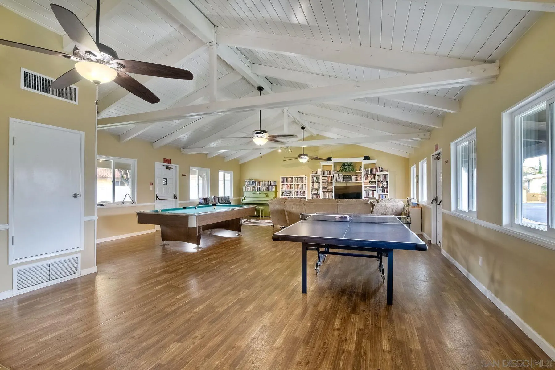 https://cdn.realtyfeed.com/cdn/127/250029516/0471eb8a0073dfea64b868fa47acbfa6.webp
