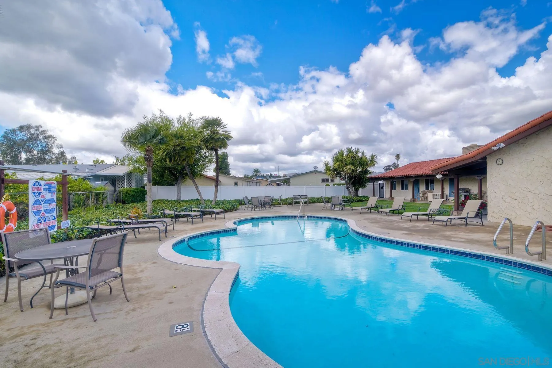 https://cdn.realtyfeed.com/cdn/127/250029516/5907ce2c2cc8a3519fe483b02623084a.webp