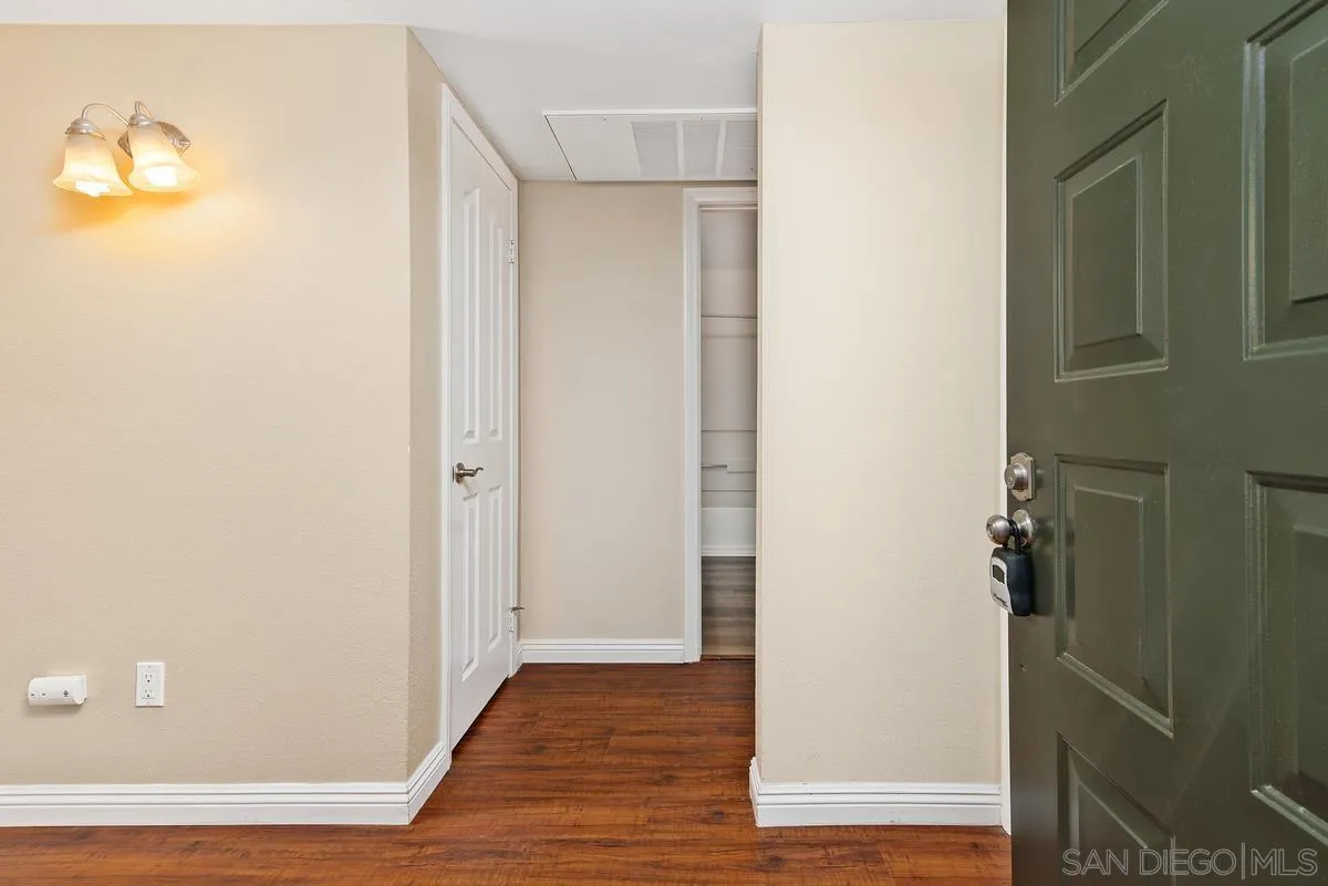 Photo #3: 250029518 Listing 
