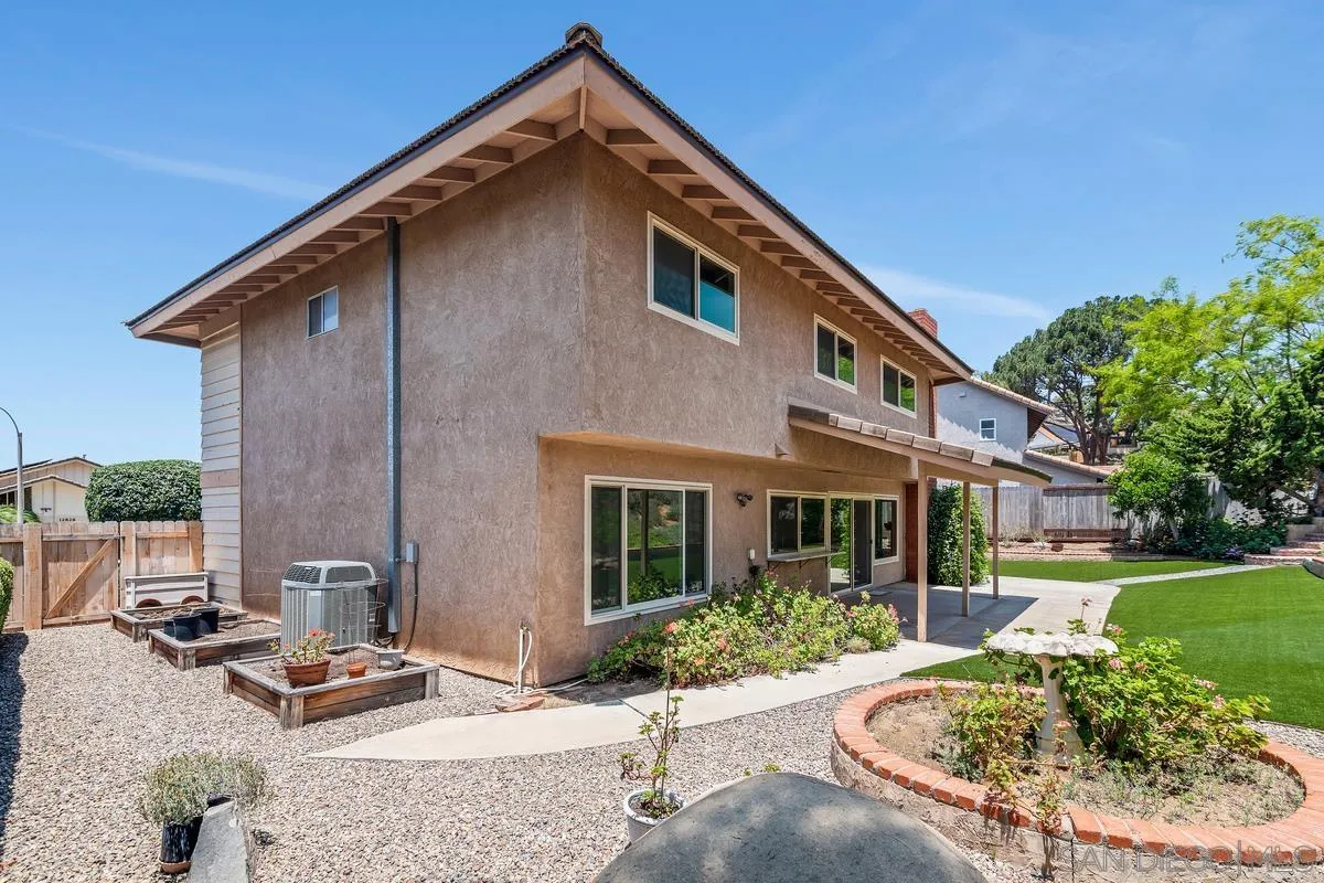 https://cdn.realtyfeed.com/cdn/127/250029528/608640dfc9f7aa74b0eb810a8f3615f4.webp