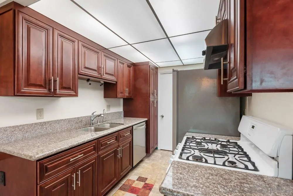 Photo #8: 250029534 Listing: Photo #8