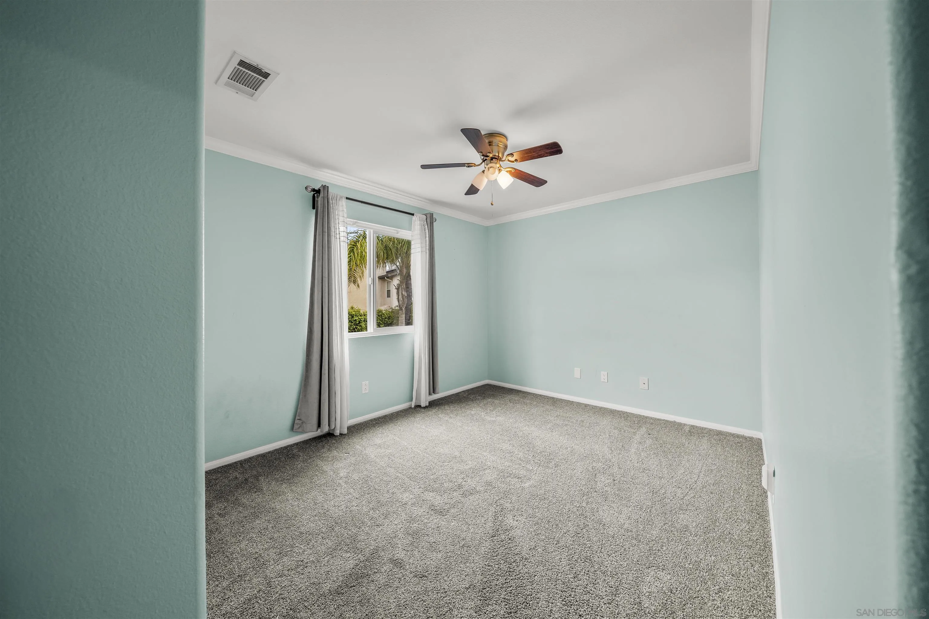 https://cdn.realtyfeed.com/cdn/127/250029535/d2a42a5010f8cea2094bb1ecf73b85ae.webp