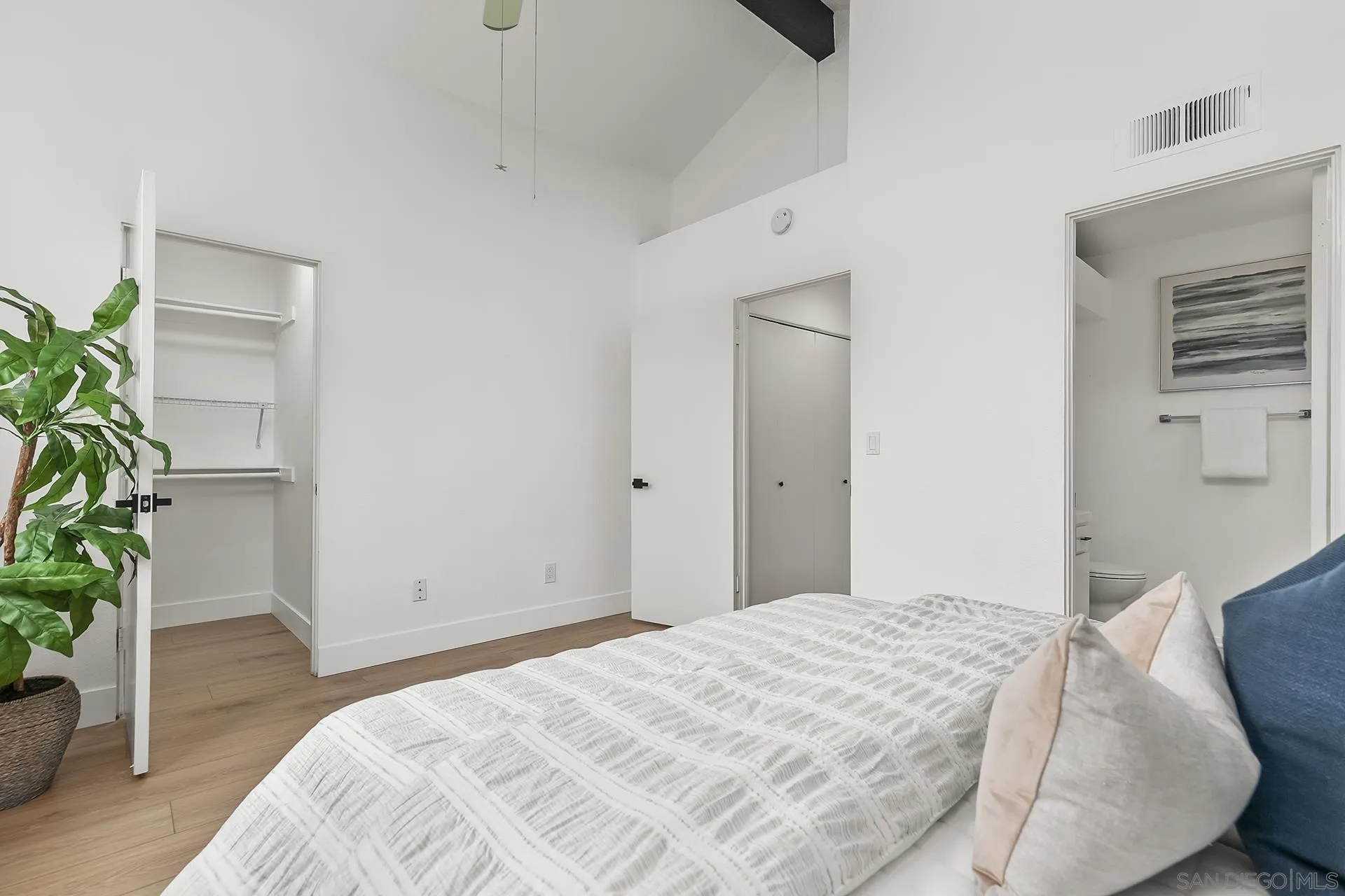 https://cdn.realtyfeed.com/cdn/127/250029549/9d0b60ca4ce8be07e2b6f2e16459b4f9.webp