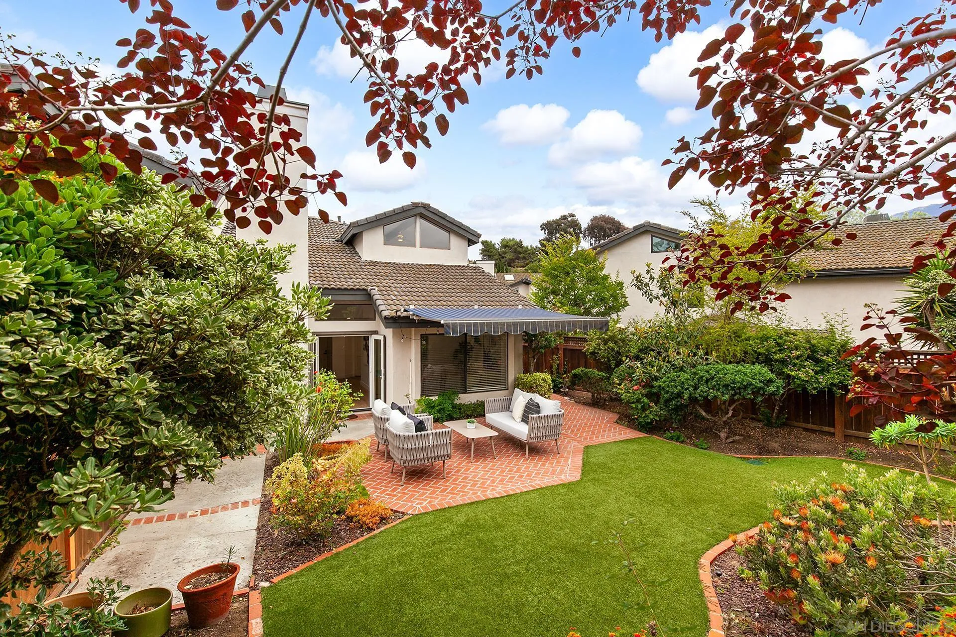 Photo #2: 250029549 Listing 