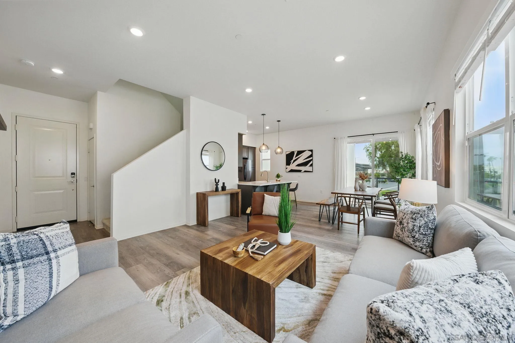 Photo #4: 250029572 Listing 