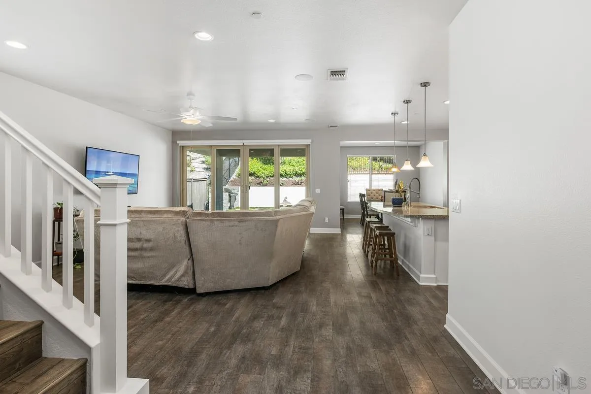 https://cdn.realtyfeed.com/cdn/127/250029595/609f2720b4ab667146ab3c4cb21712dd.webp