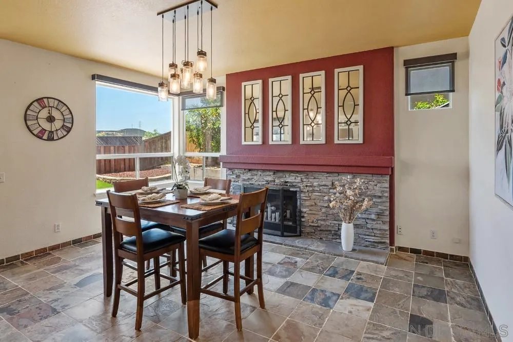 https://cdn.realtyfeed.com/cdn/127/250029611/2445b68249fc2254172130fd7684f2ab.webp