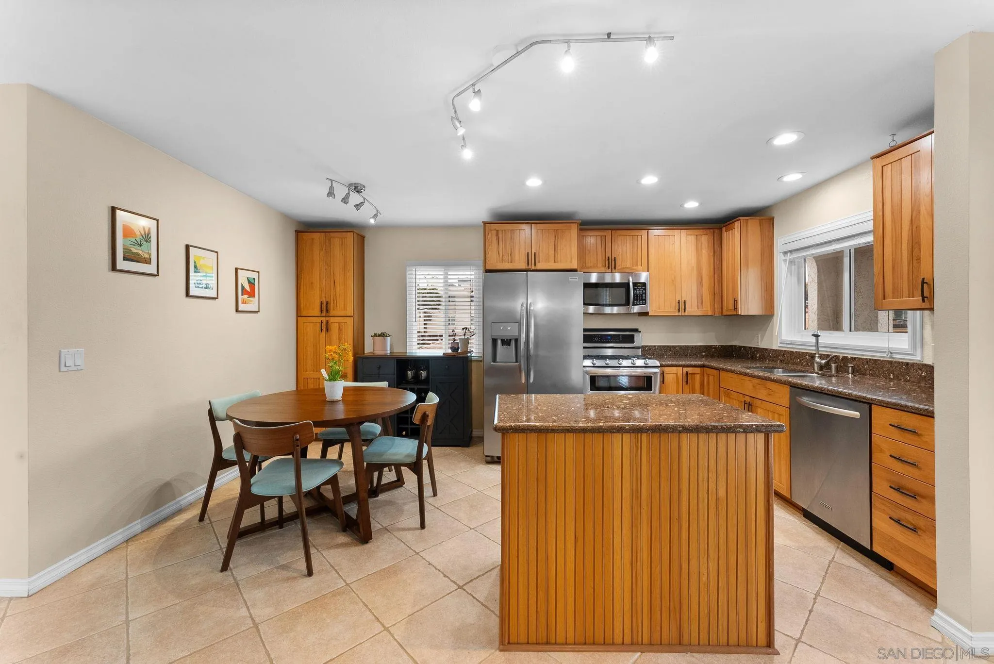 Photo #8: 250029629 Listing: Photo #8
