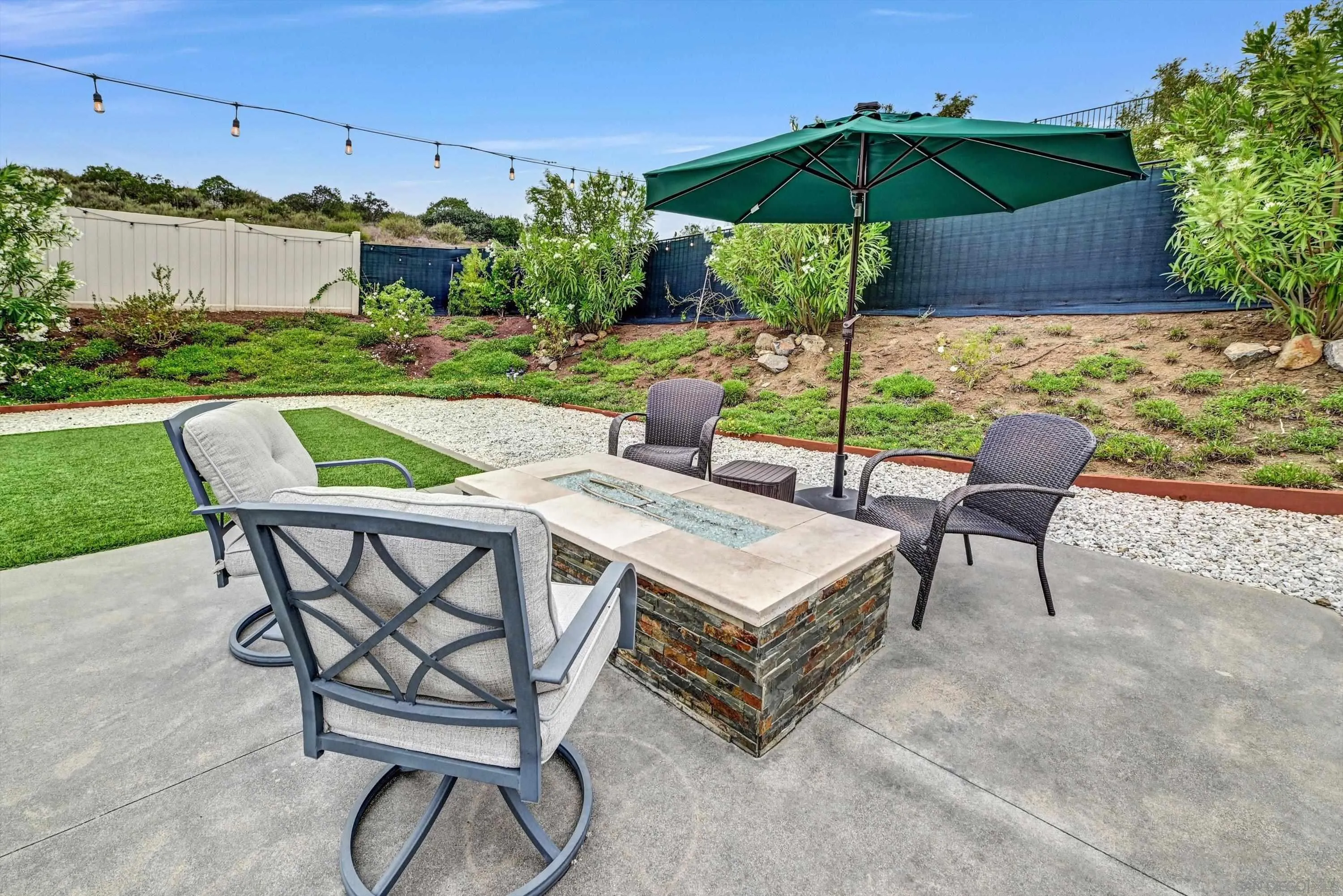 https://cdn.realtyfeed.com/cdn/127/250029650/233d07e06cf441f9bb5a736976d4441e.webp