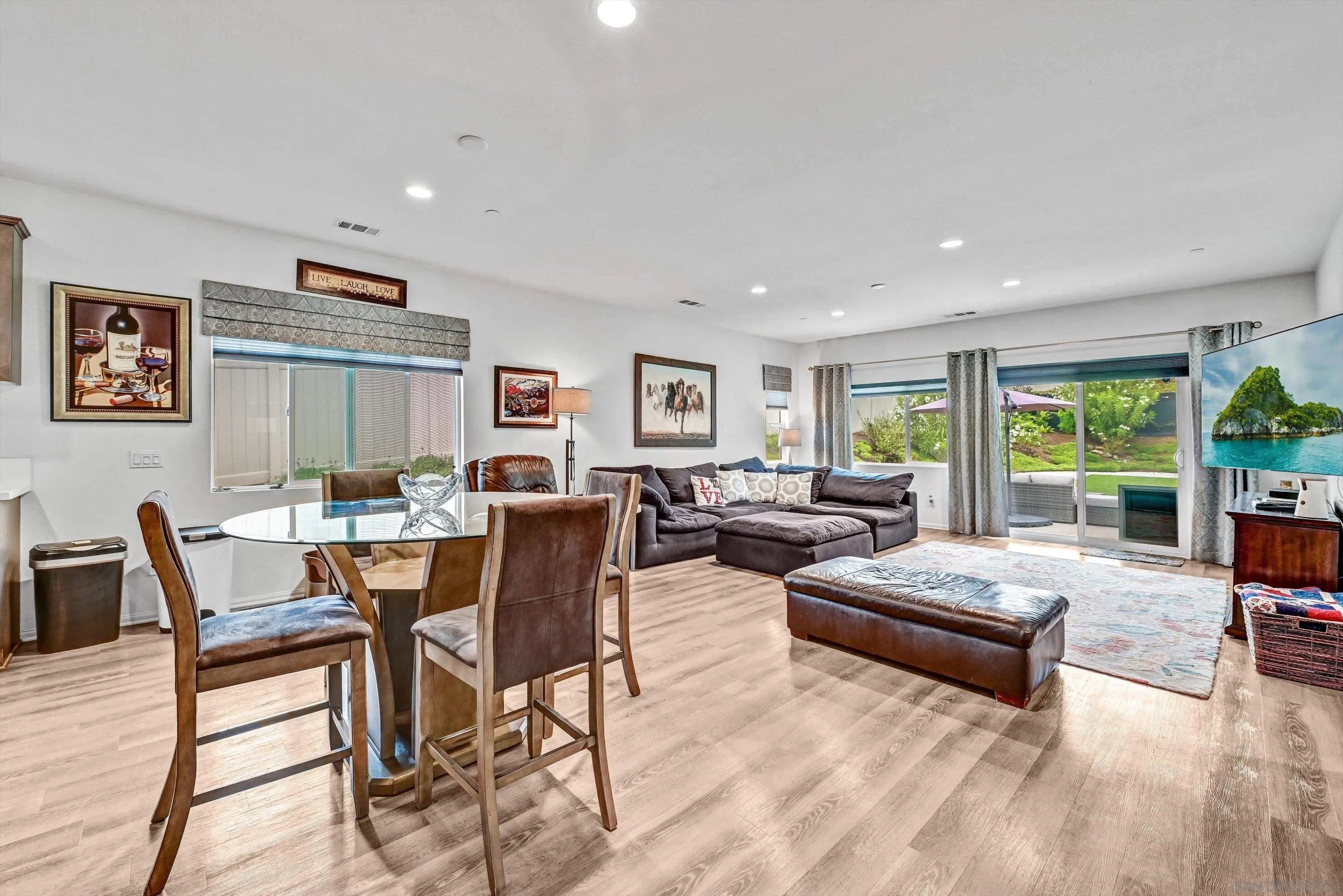 https://cdn.realtyfeed.com/cdn/127/250029650/2d52ea13c92643716b333e18279d13a7.webp