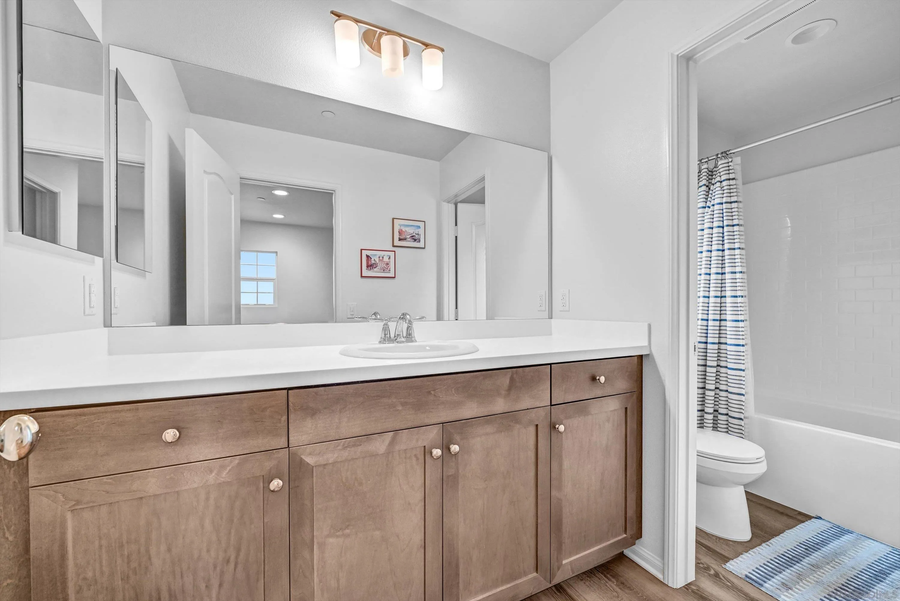 https://cdn.realtyfeed.com/cdn/127/250029650/82365a2ae007467a77eb57e1d3c1ef26.webp