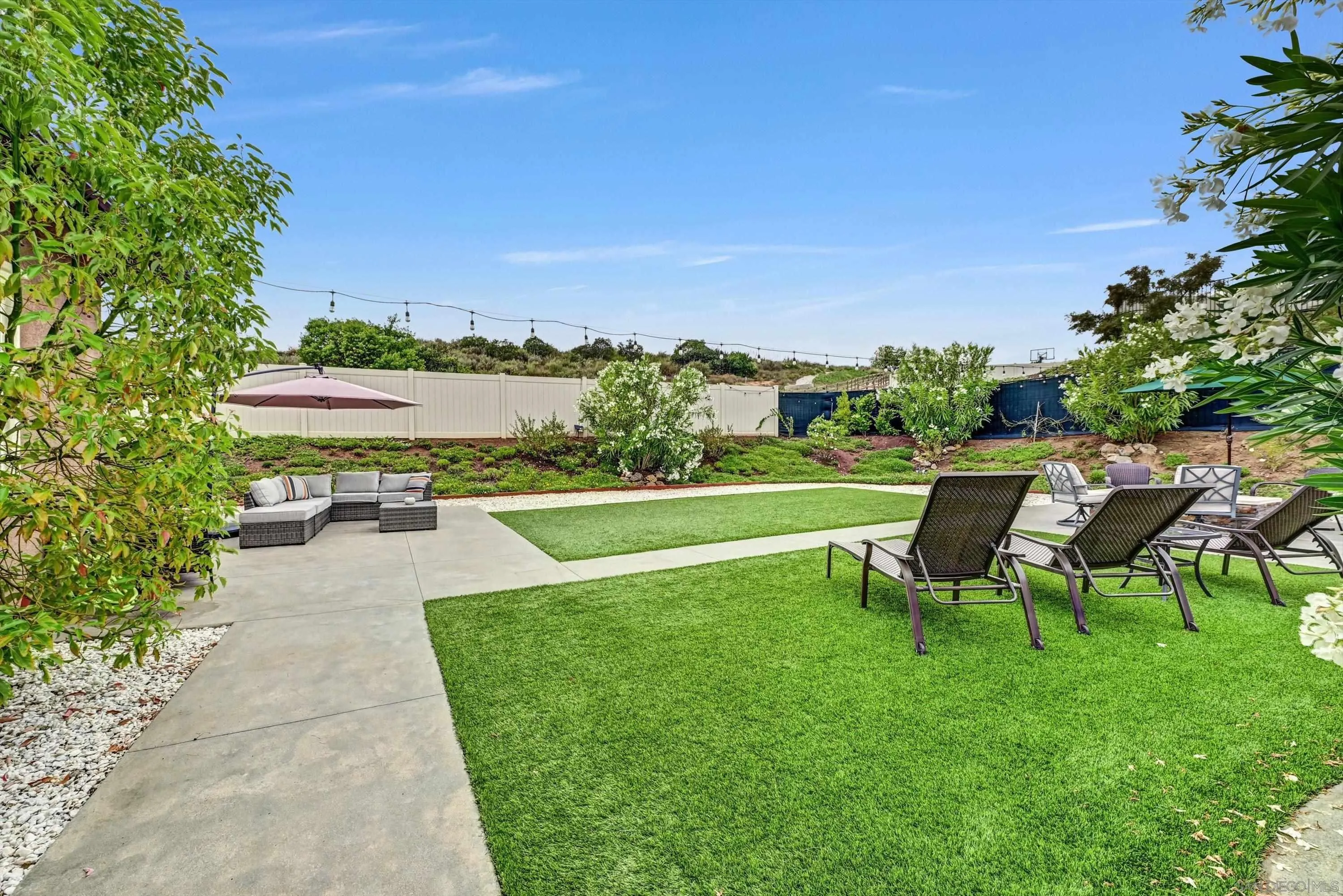https://cdn.realtyfeed.com/cdn/127/250029650/869a3a7eba51160c9a06a894e9a290da.webp