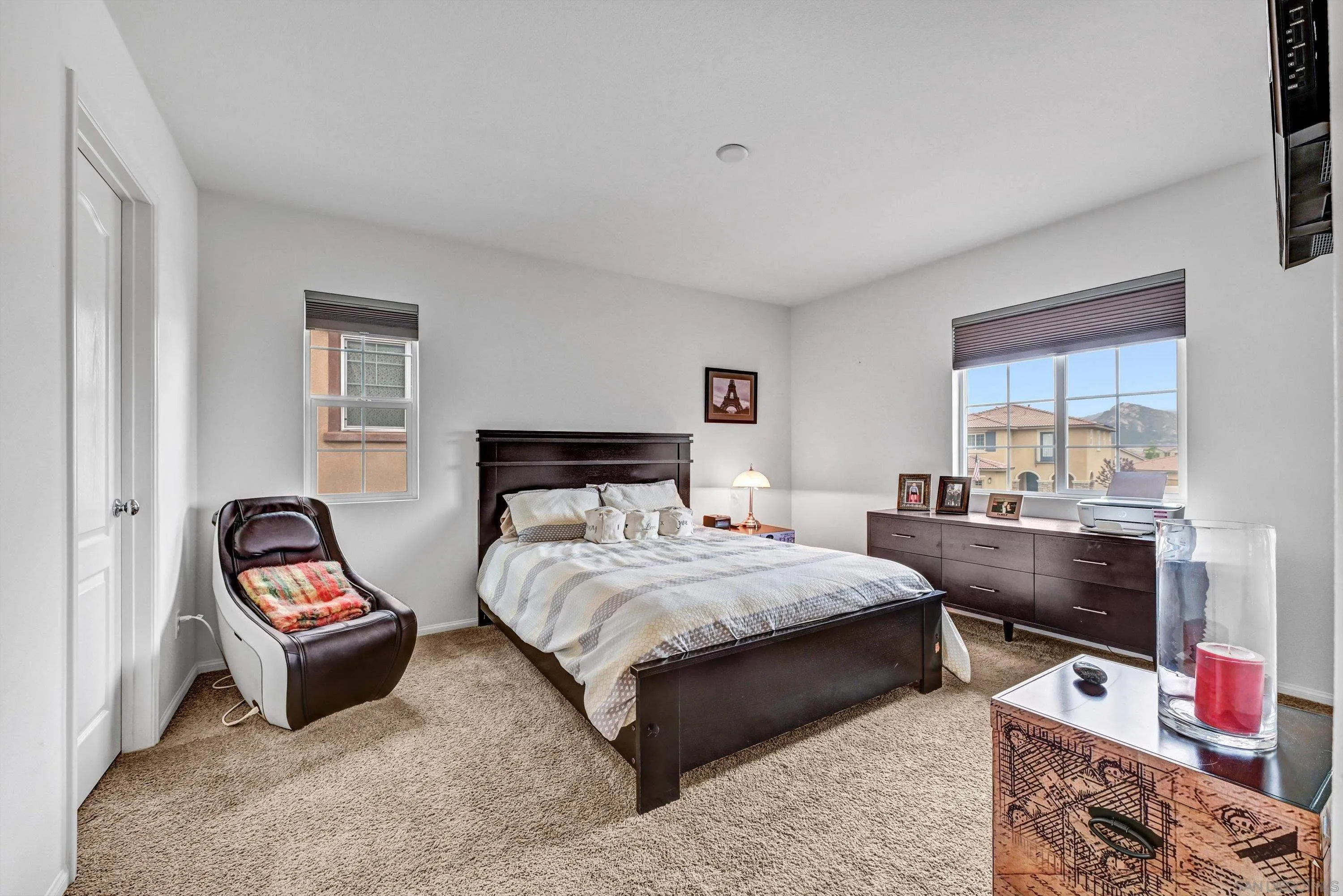 https://cdn.realtyfeed.com/cdn/127/250029650/dc33d472dcd3e78ed3576beaf8b27d0c.webp