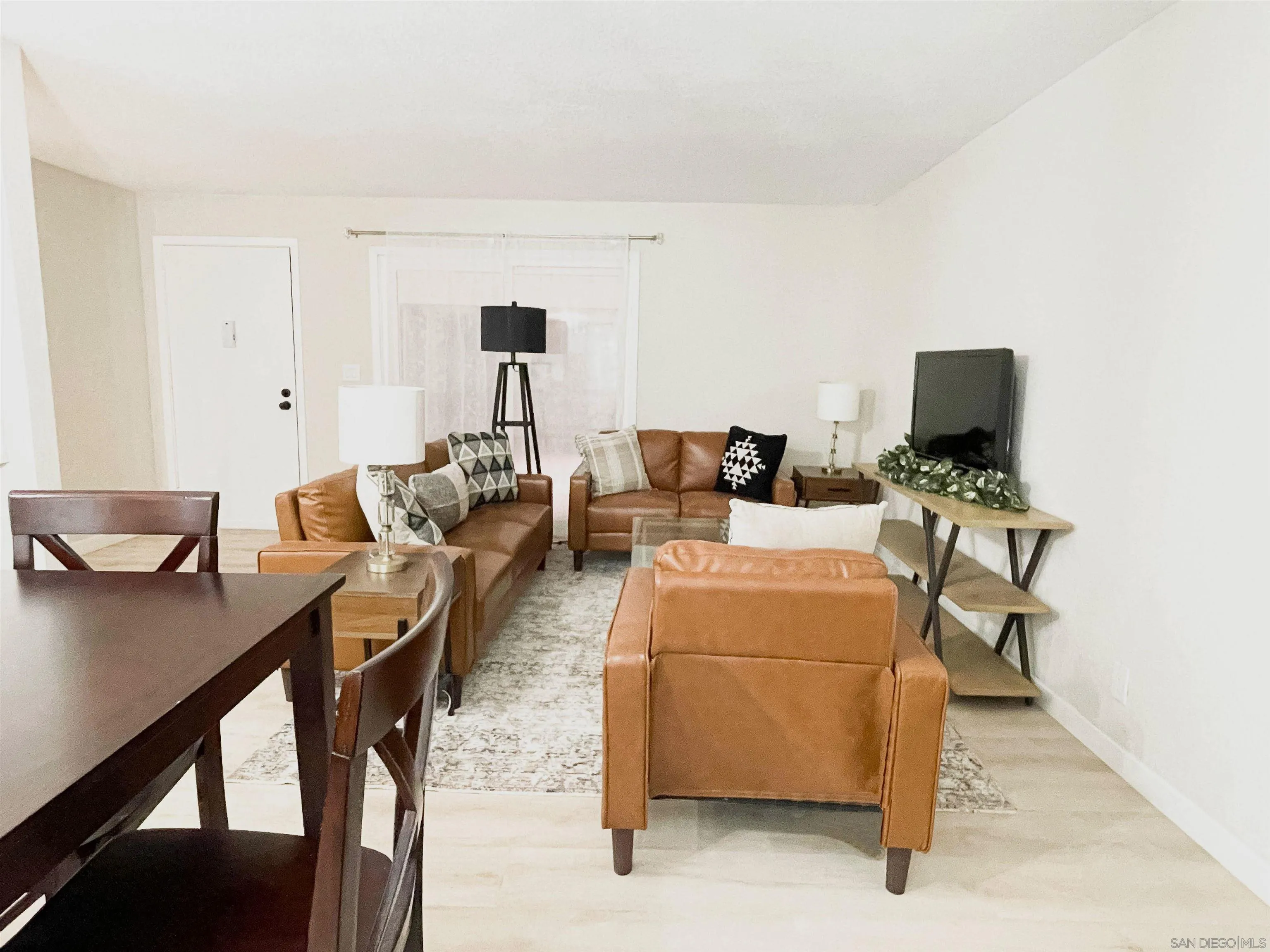 Photo #4: 250029673 Listing 