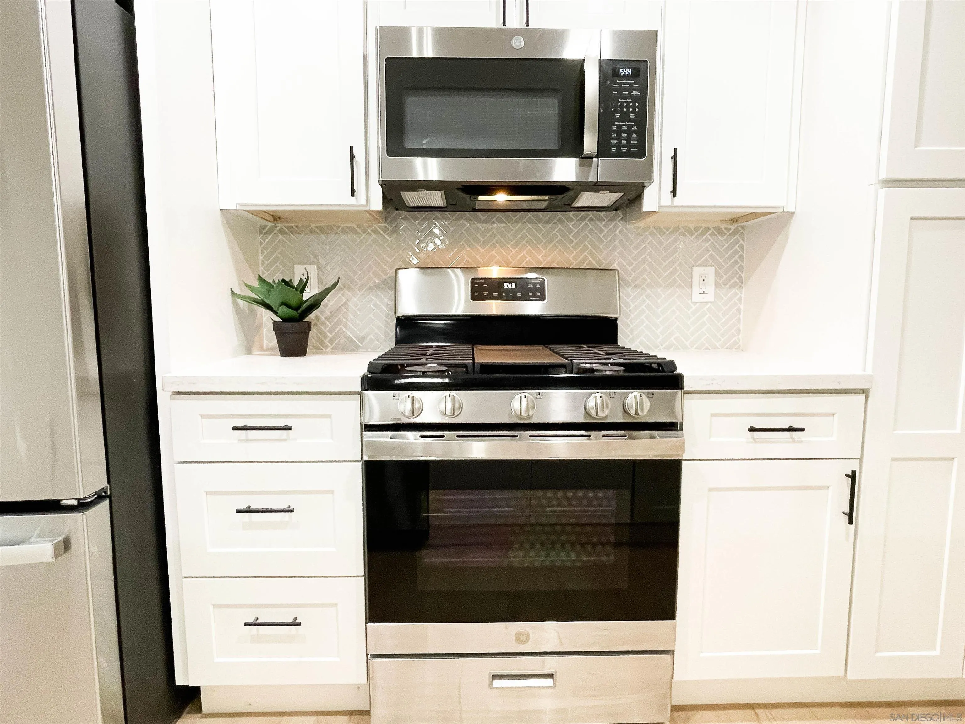 Photo #10: 250029673 Listing: Photo #10