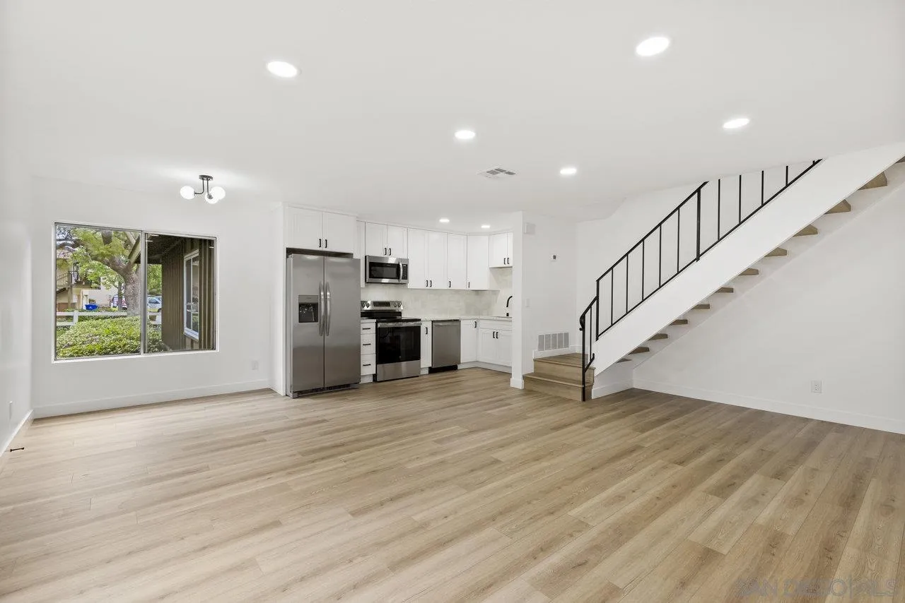 Photo #18: 250029680 Listing: Photo #18