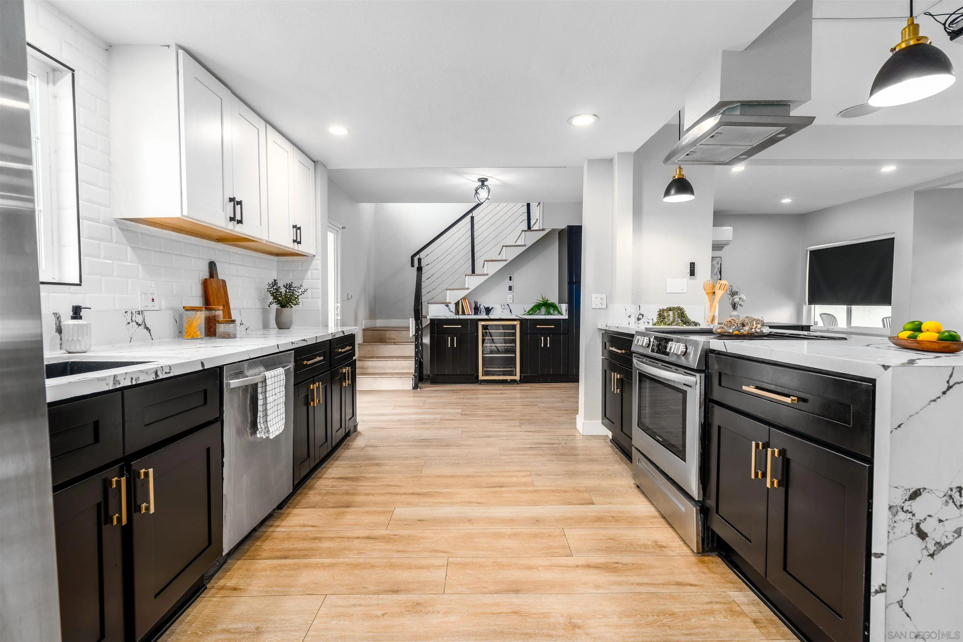 https://cdn.realtyfeed.com/cdn/127/250029723/6e57f9ec6efcee87b67635a890f77ec4.webp