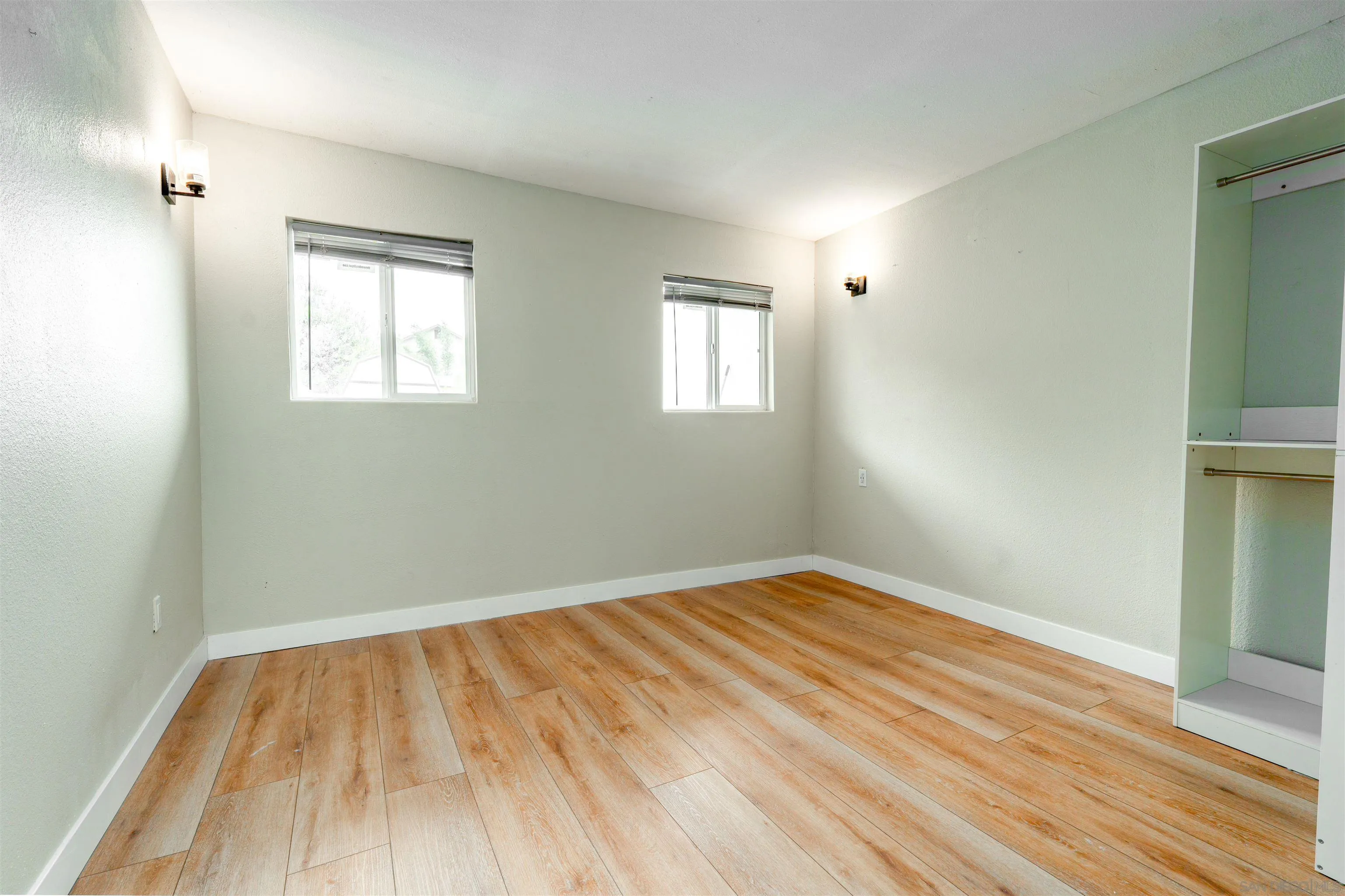 https://cdn.realtyfeed.com/cdn/127/250029723/89bdc4af8d02adb3ebbc1fa979e99a68.webp