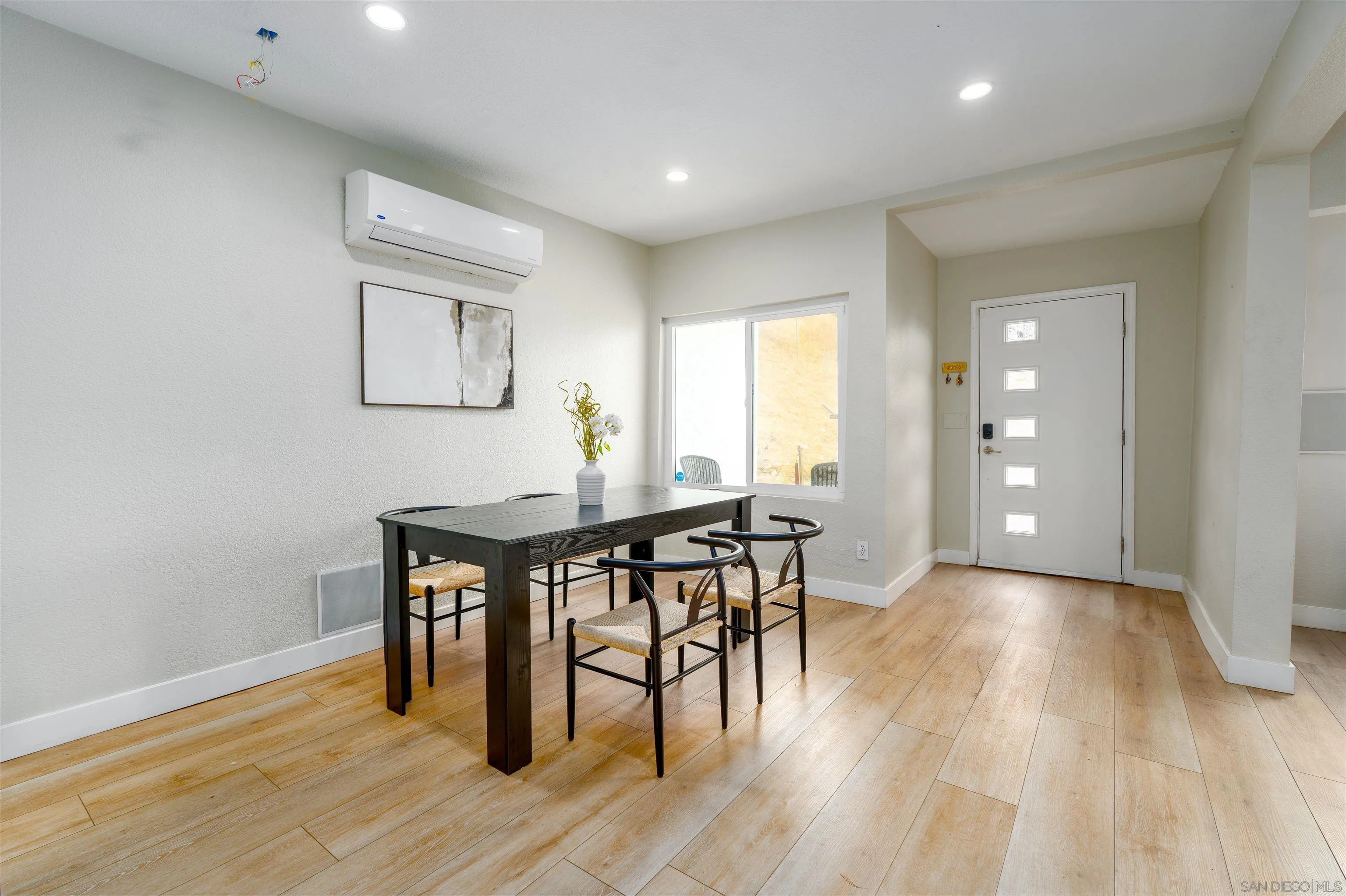 https://cdn.realtyfeed.com/cdn/127/250029723/8eb42a130cfbc734f475df3a91984fd6.webp