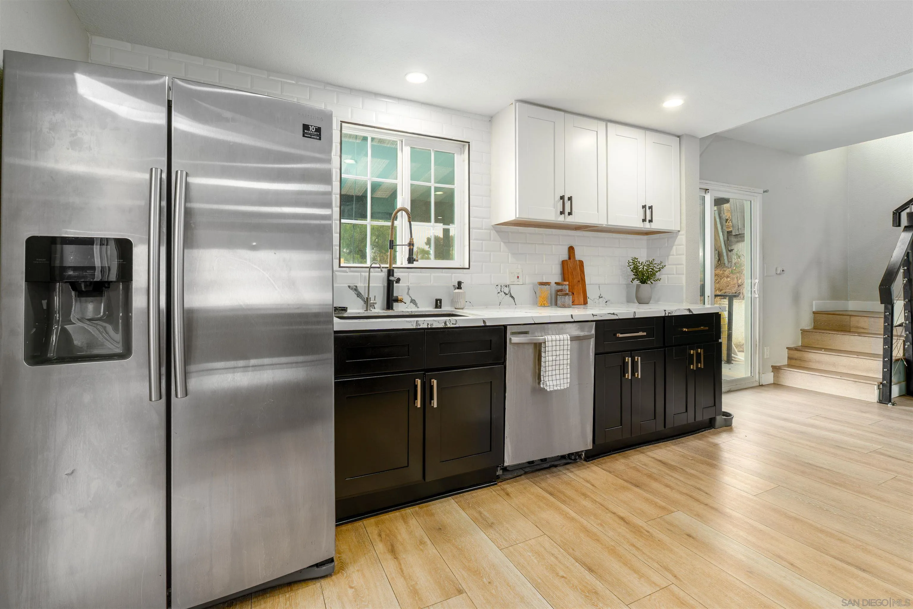 https://cdn.realtyfeed.com/cdn/127/250029723/a21410555533bb49346aae562d485382.webp