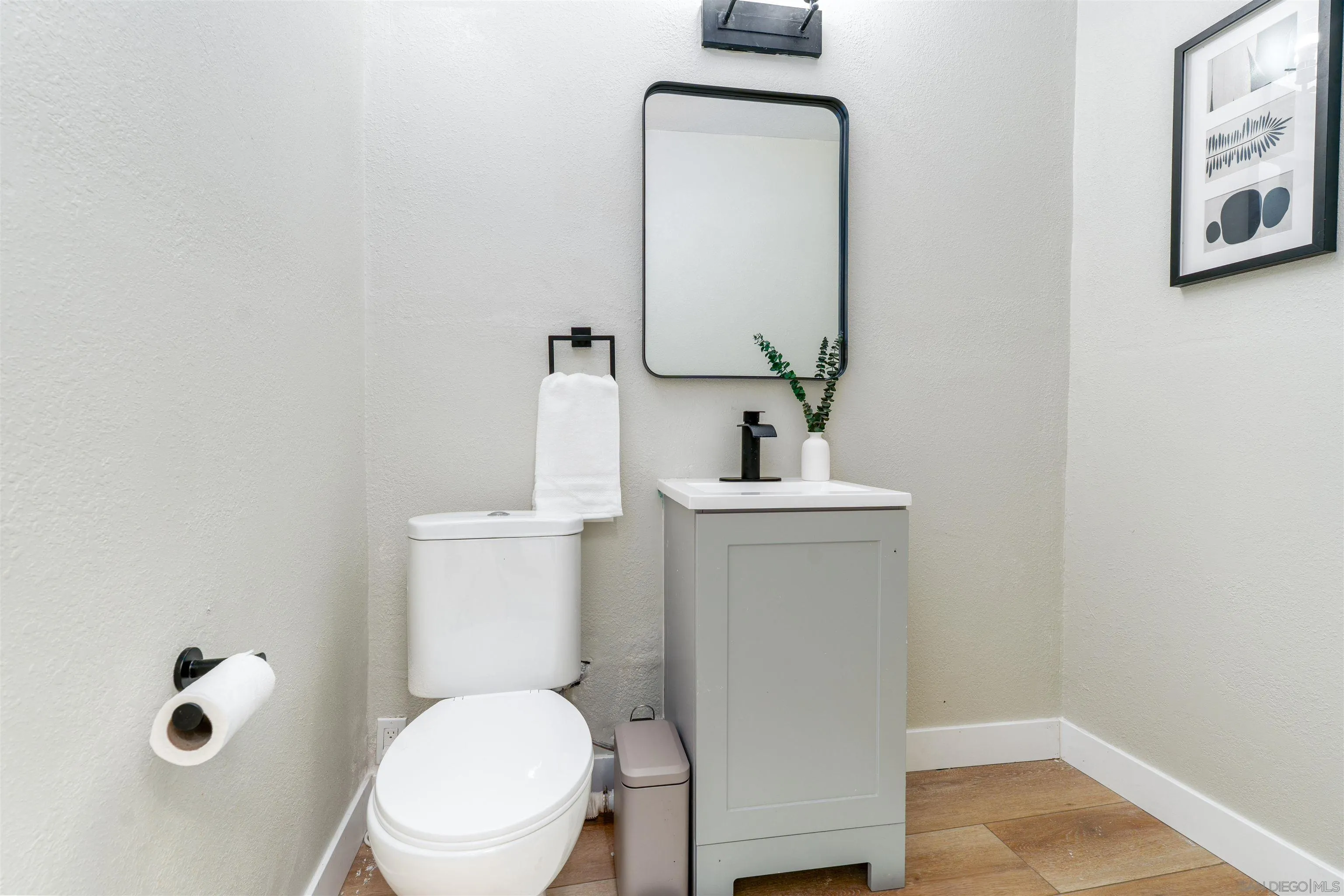 https://cdn.realtyfeed.com/cdn/127/250029723/bdff9cec92e8599d48b68ba9fd7ad159.webp