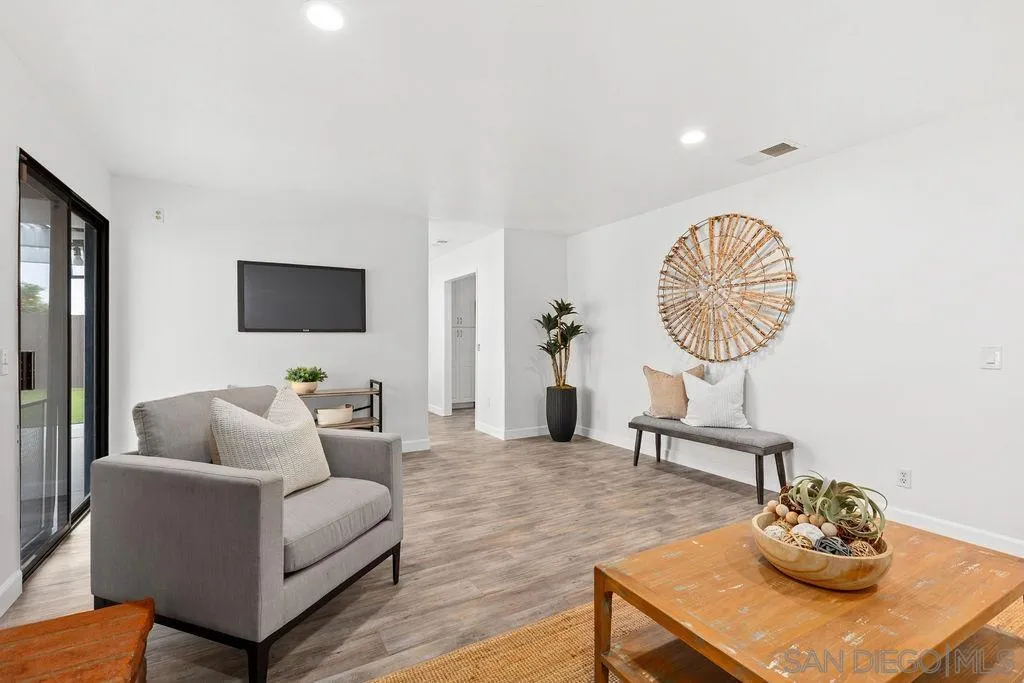 https://cdn.realtyfeed.com/cdn/127/250029724/4f449b8cea07e13fce4cc48665aa3fa7.webp