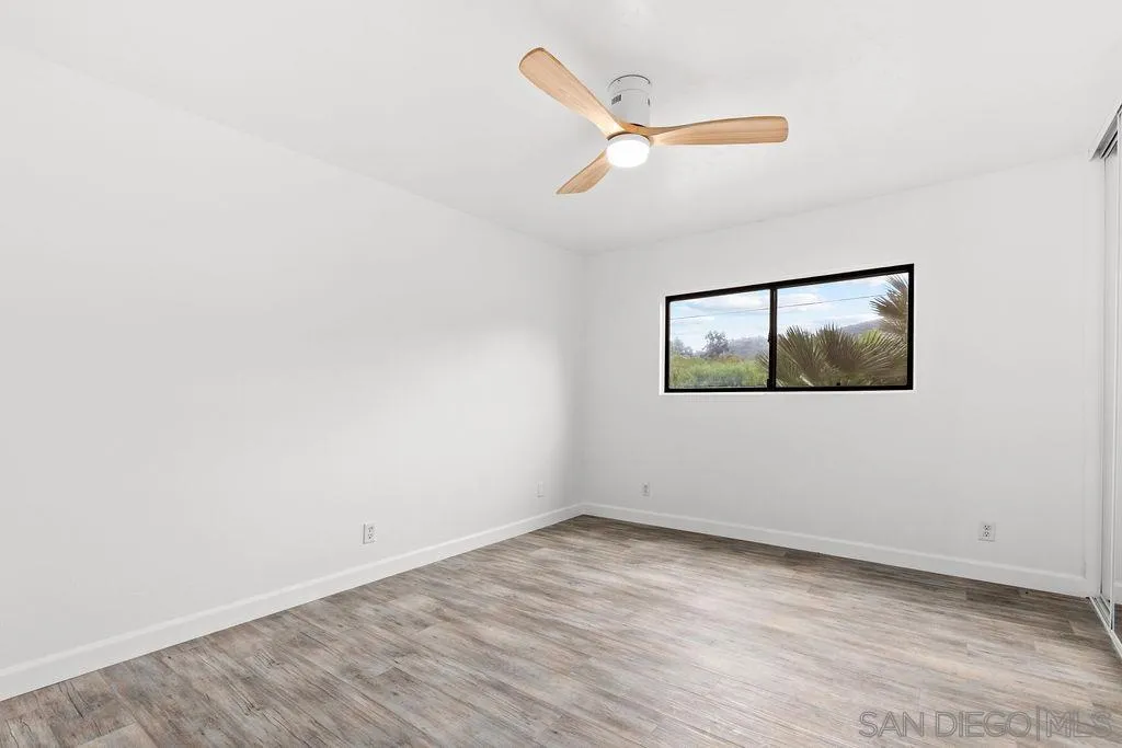https://cdn.realtyfeed.com/cdn/127/250029724/52c2d9073d4b1abeecbb828ca944f7b0.webp