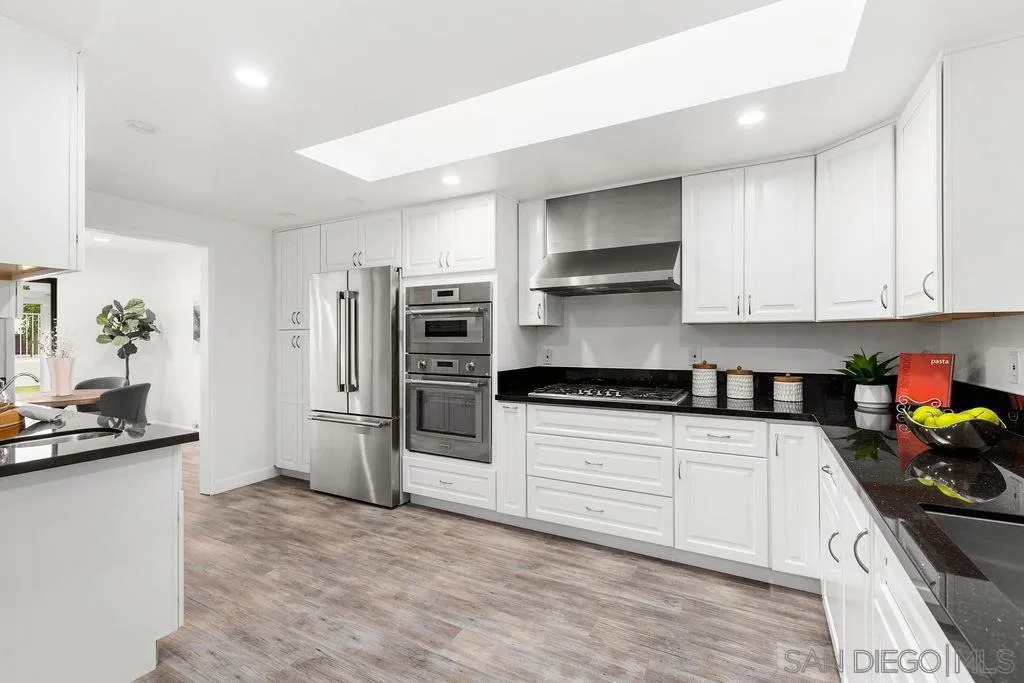 https://cdn.realtyfeed.com/cdn/127/250029724/57a4e28034931d17bd876af494875017.webp