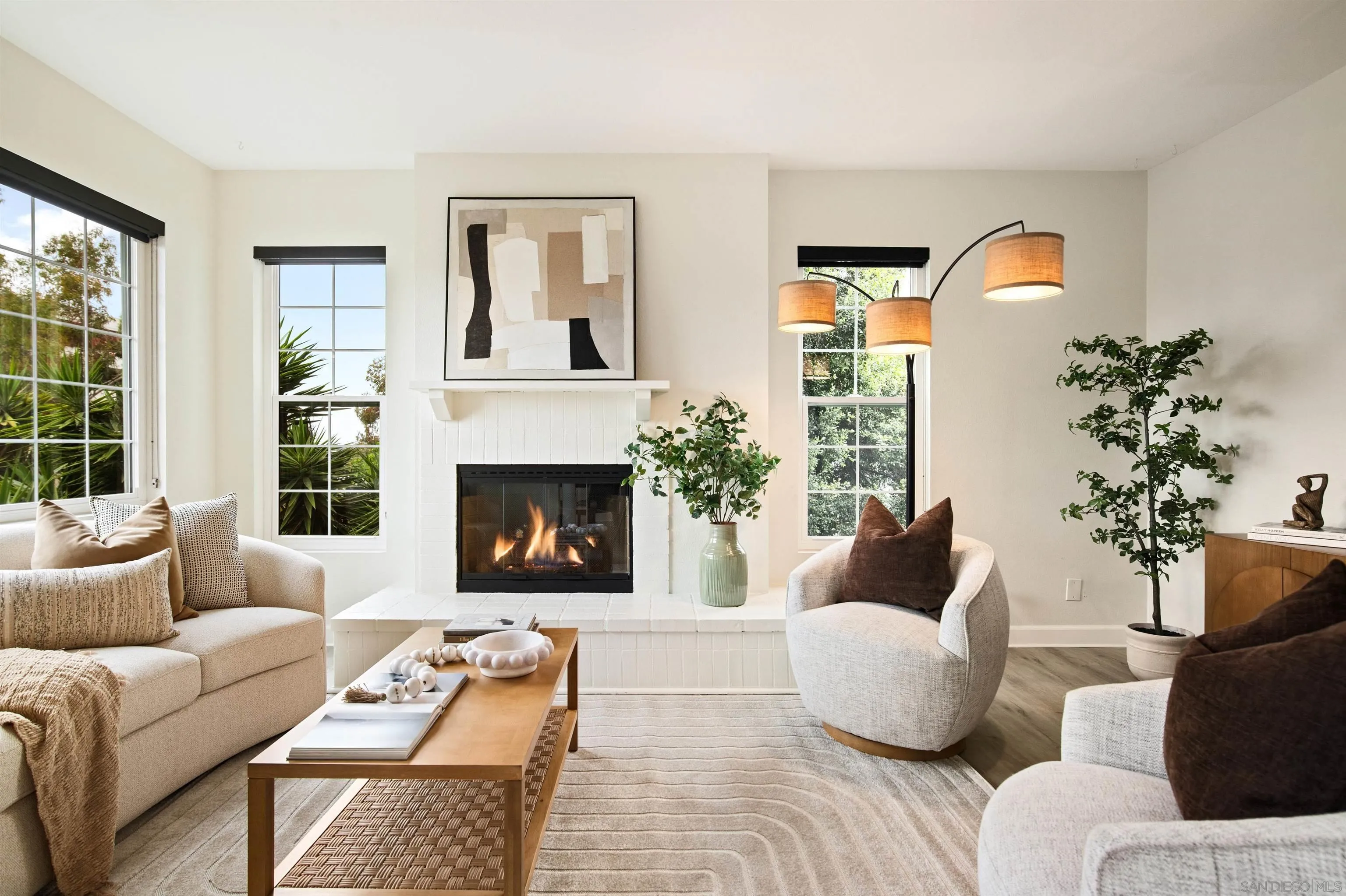 Photo #2: 250029725 Listing 