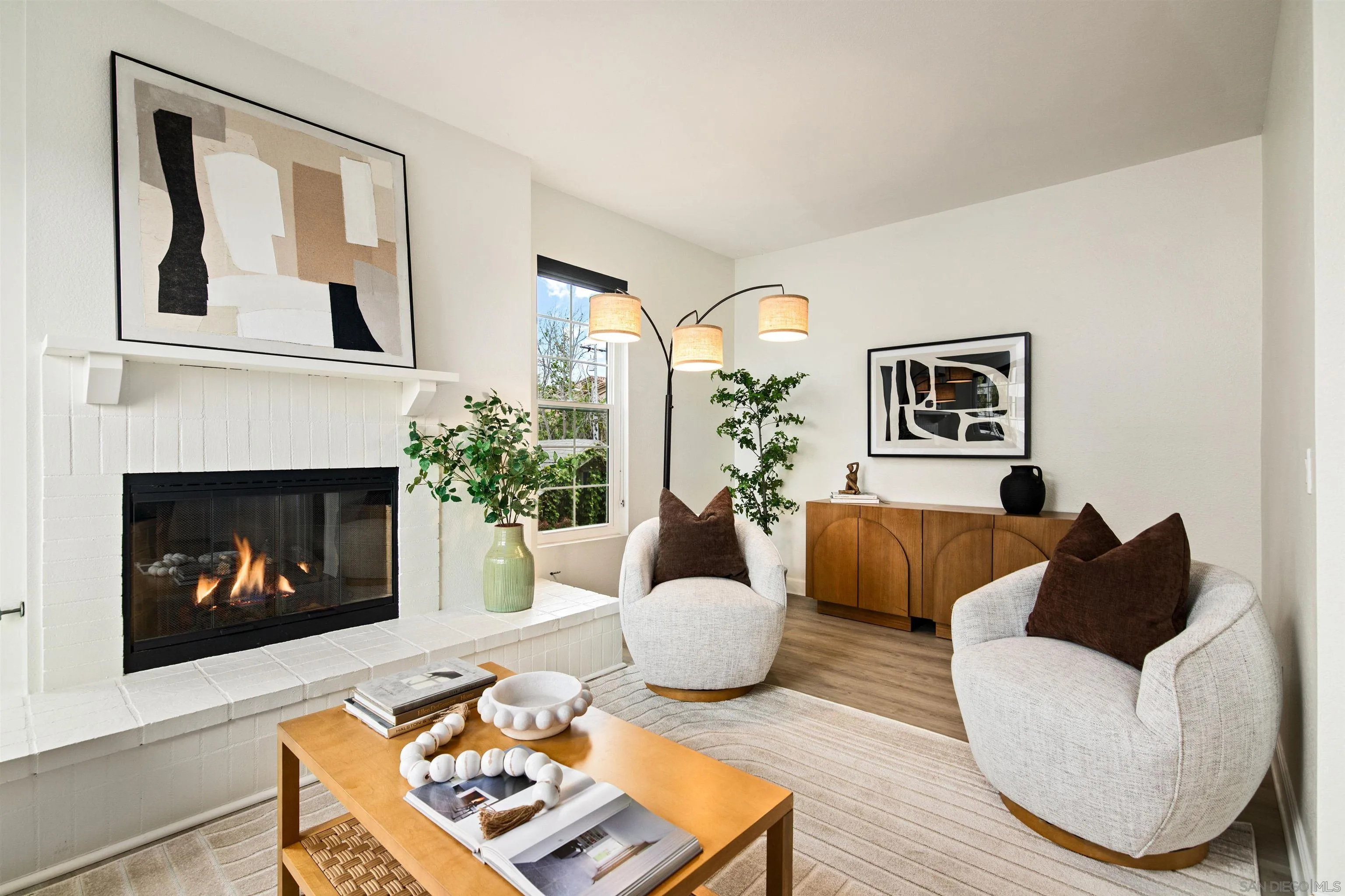 Photo #3: 250029725 Listing 