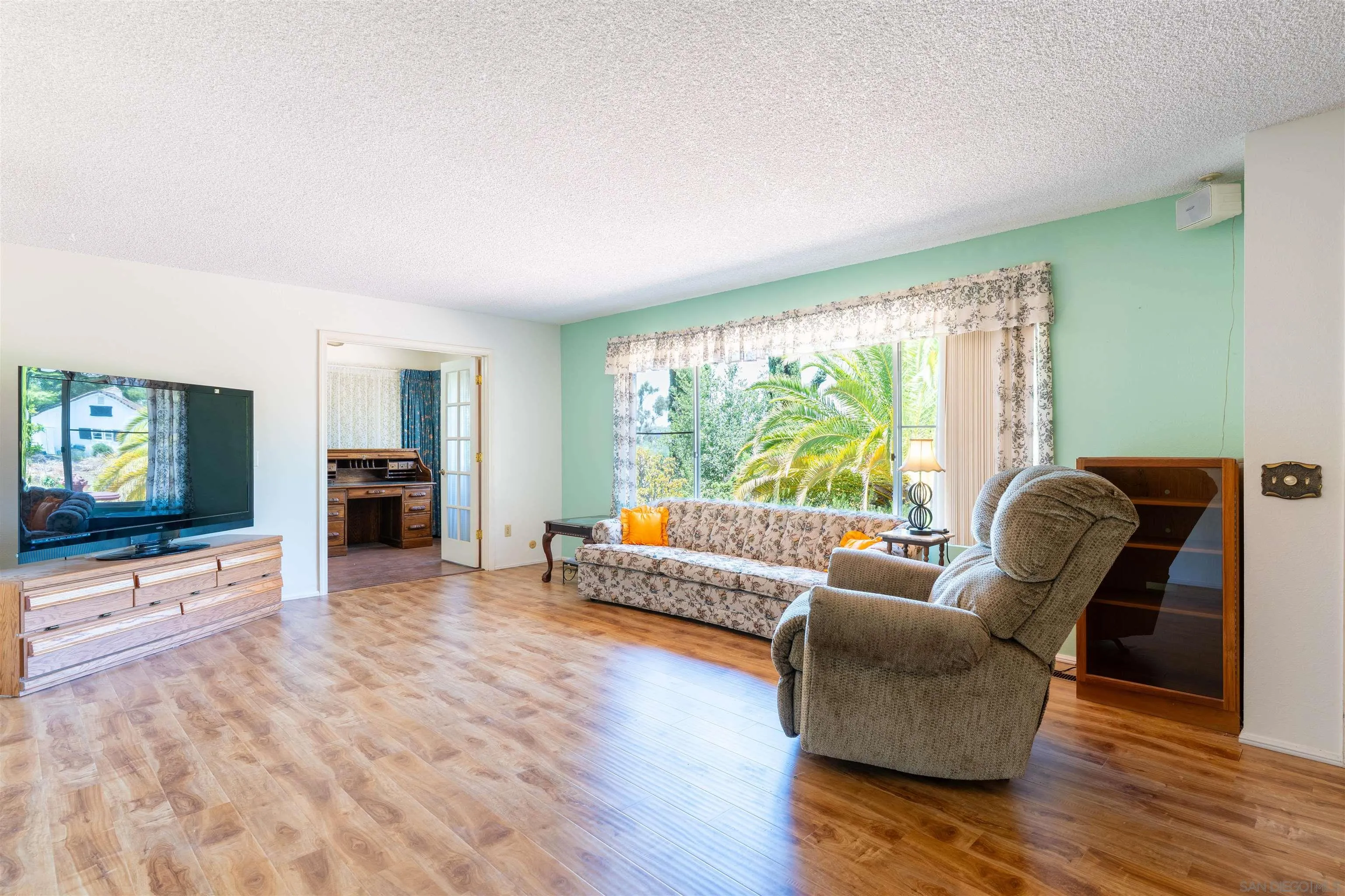 https://cdn.realtyfeed.com/cdn/127/250029729/60b227c7f095101b6eaff657e68be71d.webp