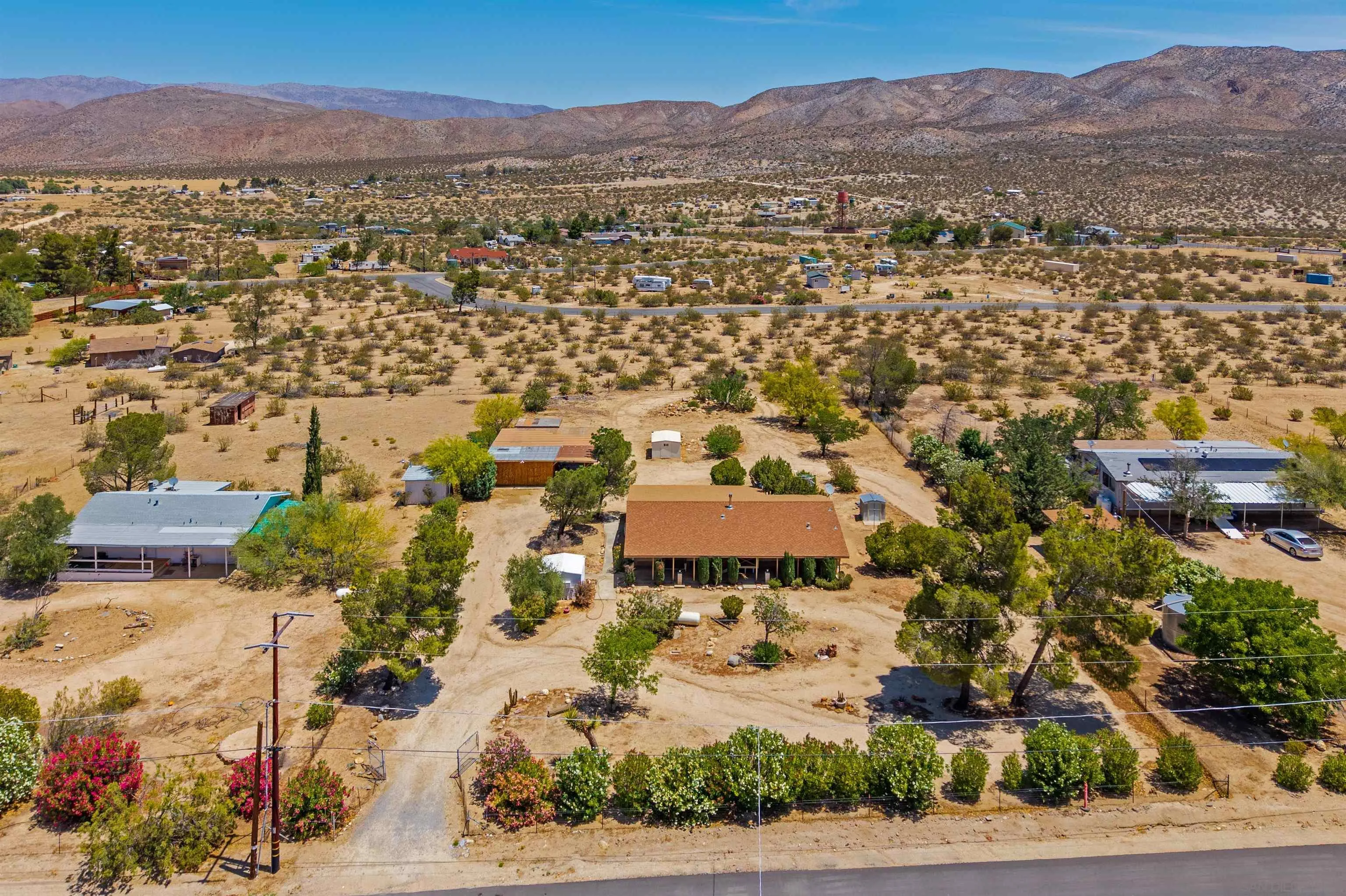 https://cdn.realtyfeed.com/cdn/127/250029742/c9d684565b09ec21d94a5be2ca336a9c.webp