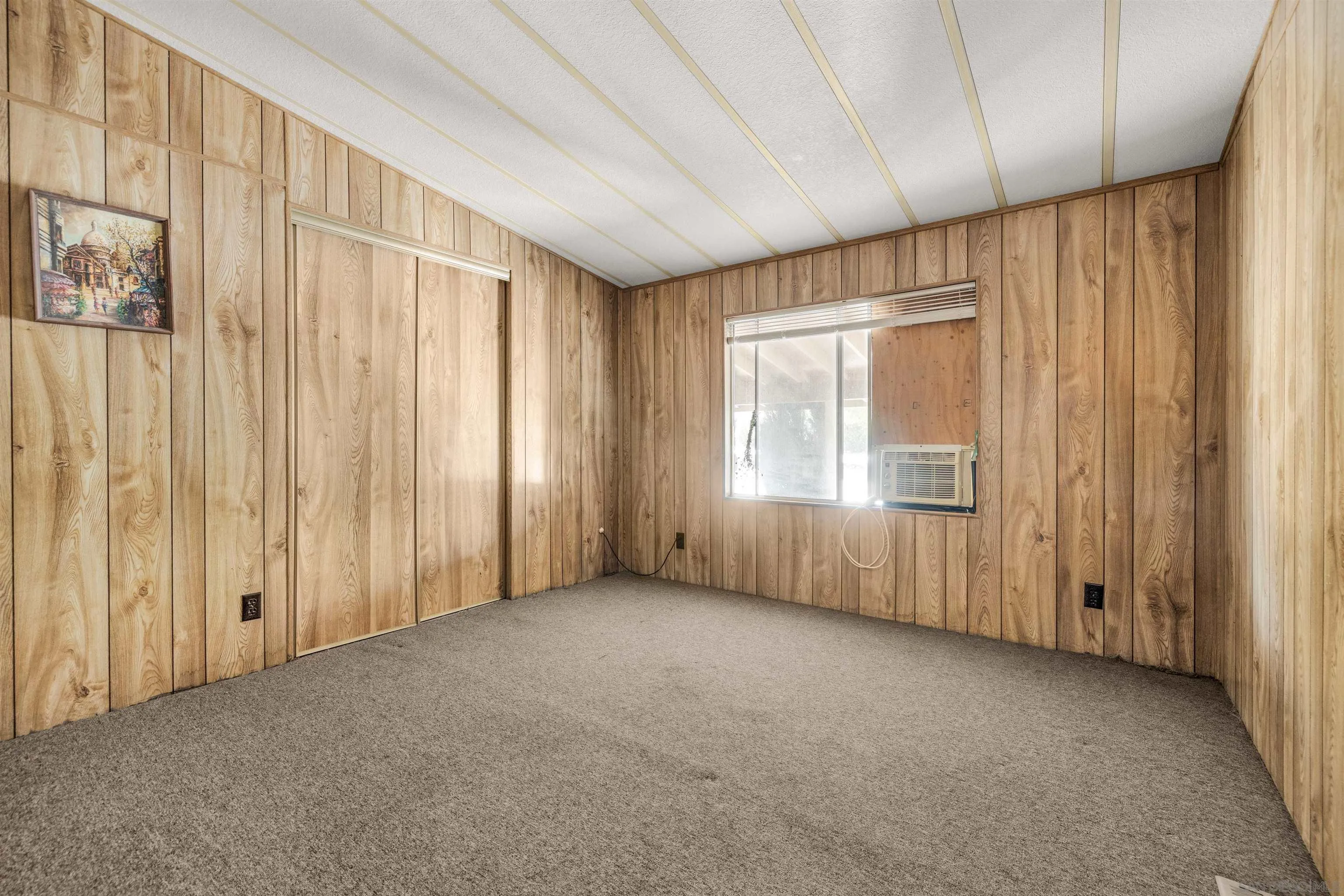 https://cdn.realtyfeed.com/cdn/127/250029742/ce65f9a0178c1c0710d79f5e977c5c17.webp