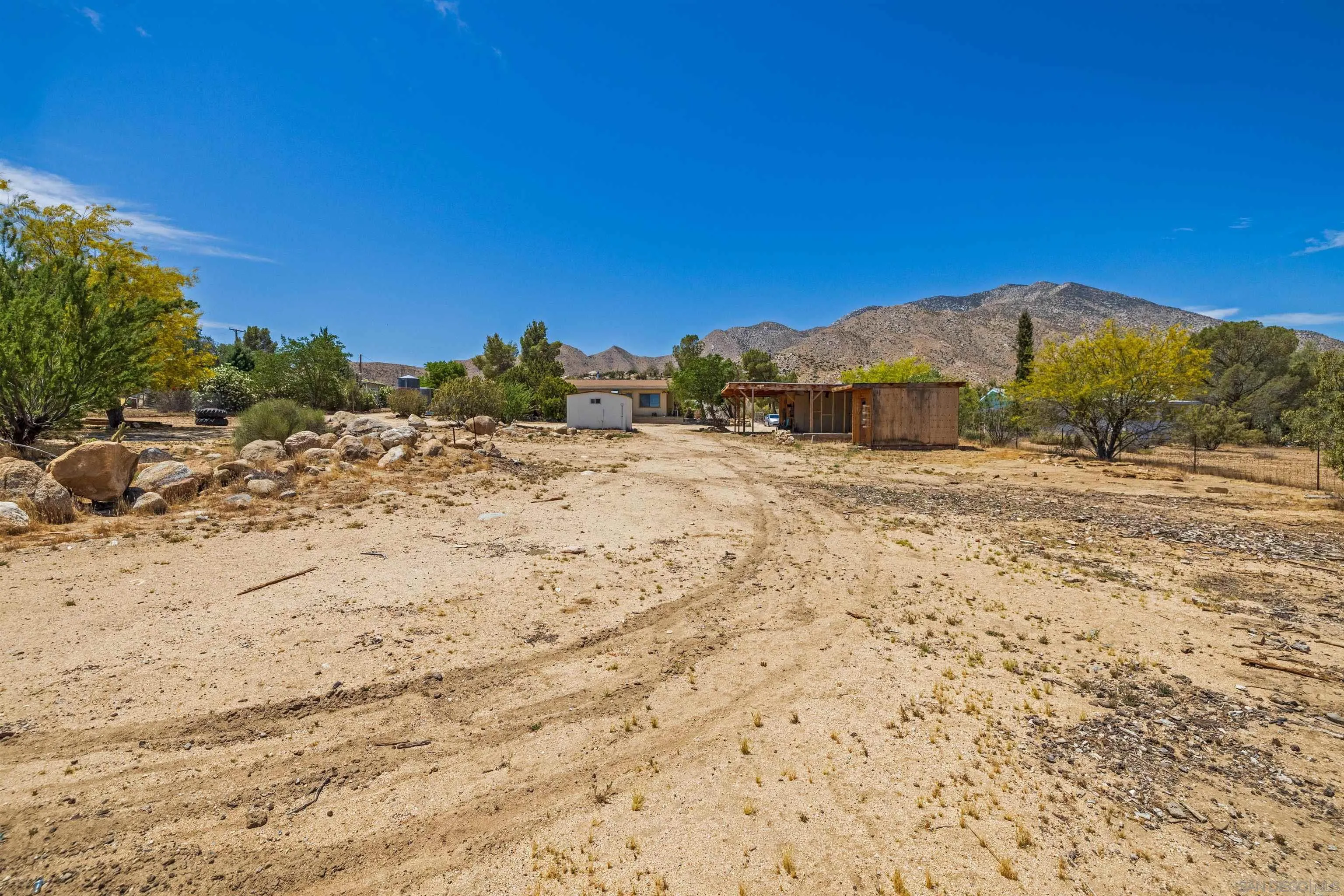 https://cdn.realtyfeed.com/cdn/127/250029742/e9966b635f4dc38c3b6baf6b50f9ef97.webp