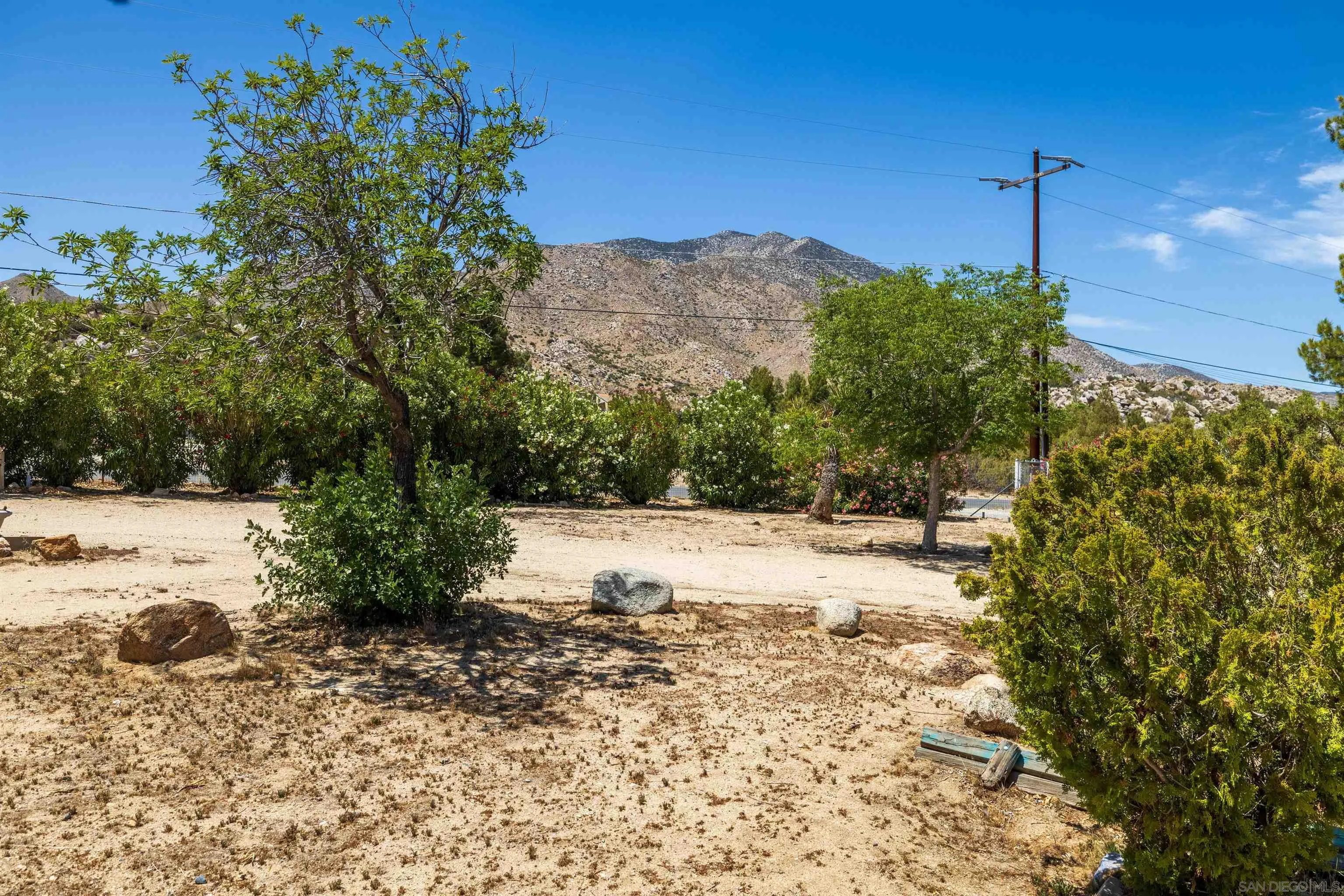 https://cdn.realtyfeed.com/cdn/127/250029742/f6adf14298c64121b01efecf09aaf18a.webp