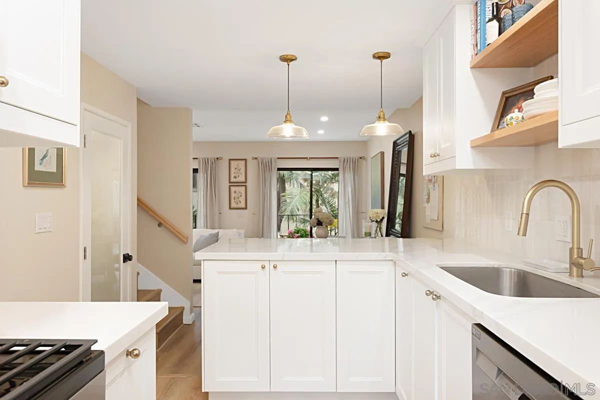 Photo #2: 250029750 Listing 