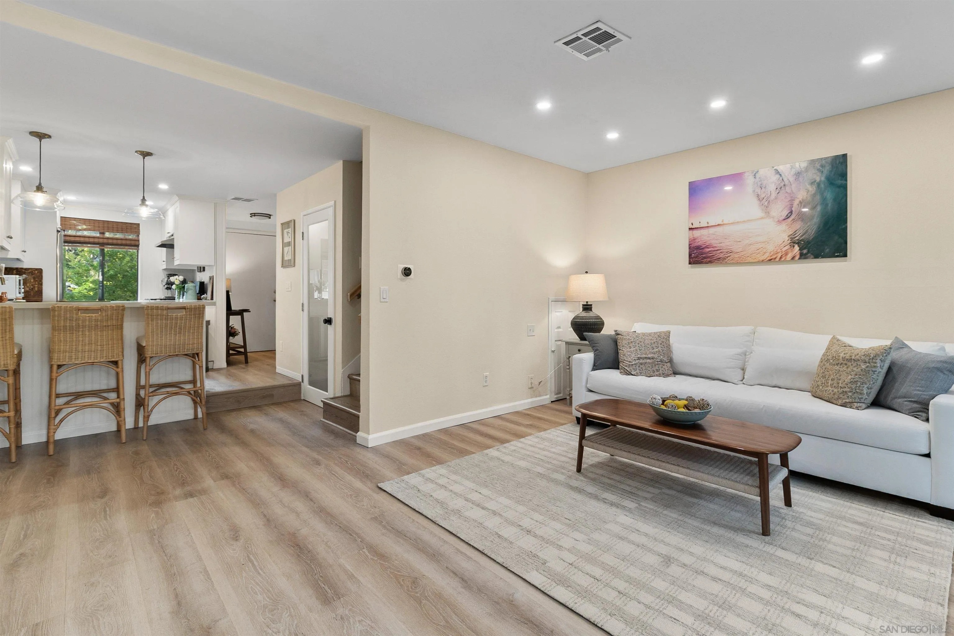 https://cdn.realtyfeed.com/cdn/127/250029750/6f7fb7241731c6a0c3970aae94084fb8.webp