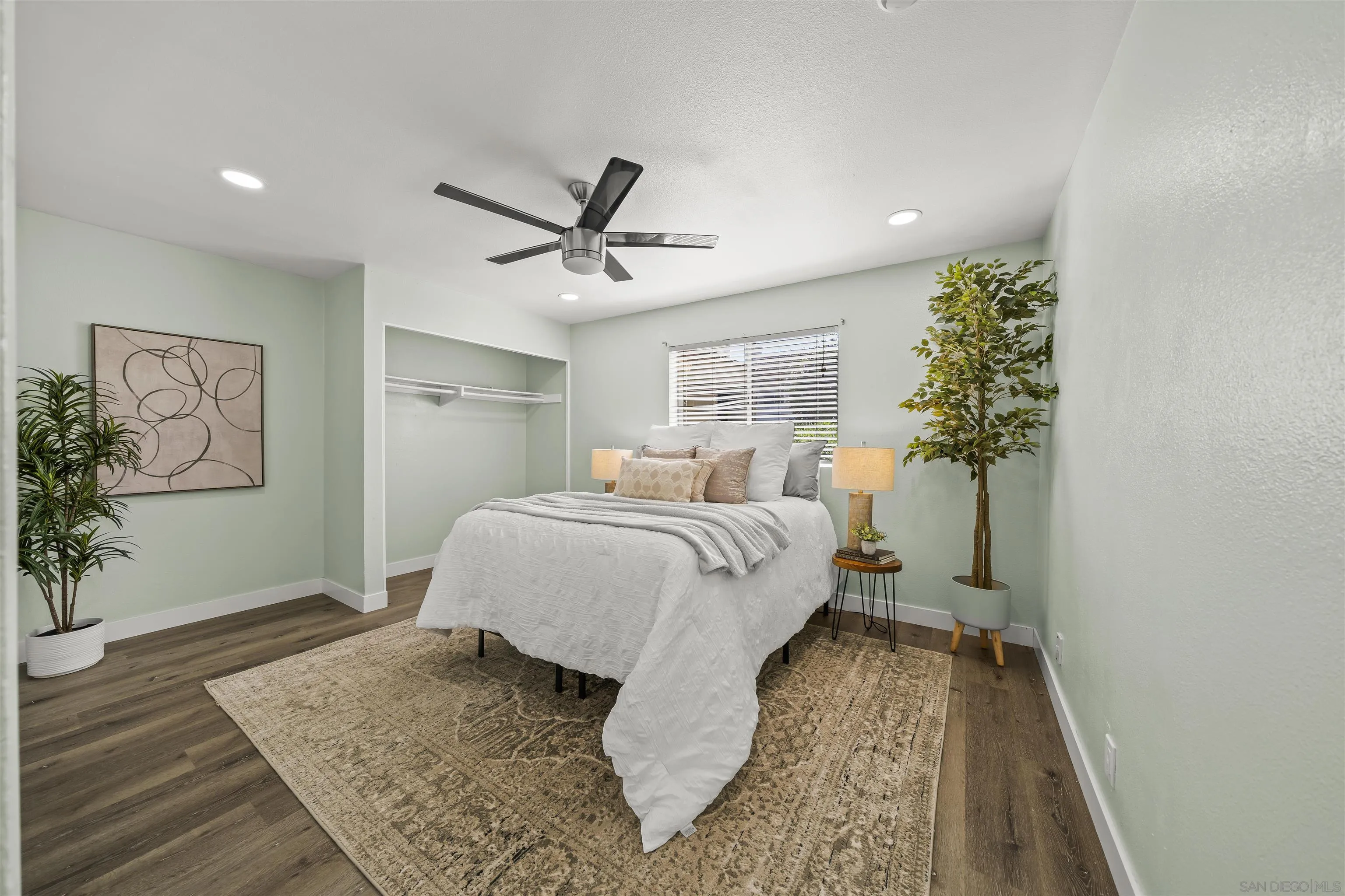 Photo #3: 250029773 Listing 