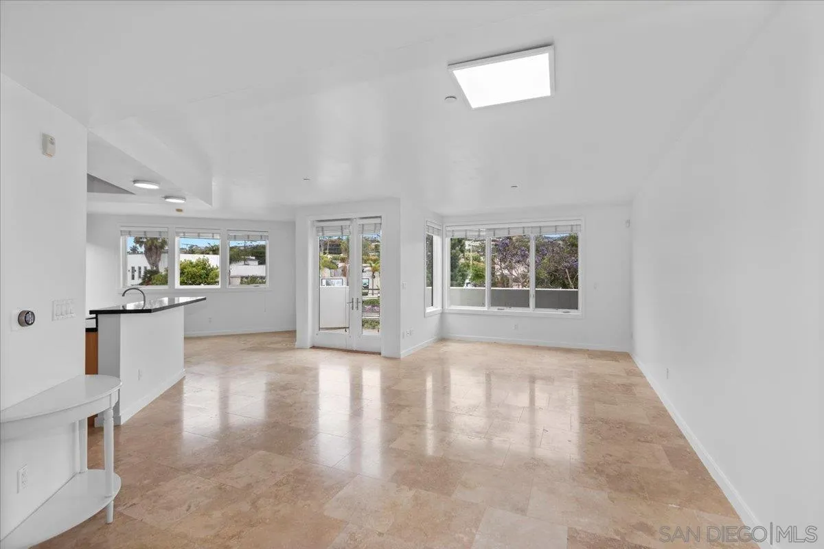 Photo #7: 250029775 Listing: Photo #7