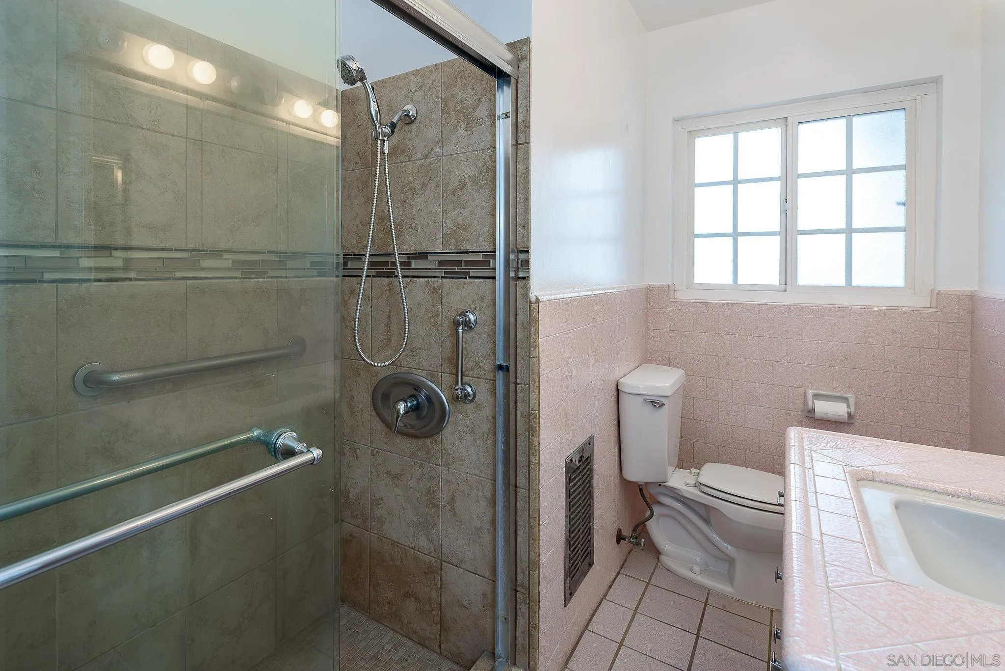 https://cdn.realtyfeed.com/cdn/127/250029786/091c623c7d20d0c0fb5acbd01ffd6cd6.webp