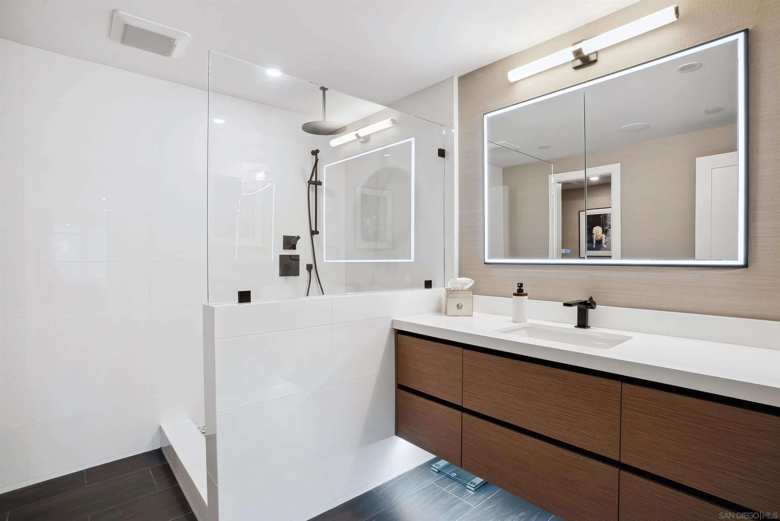Photo #37: 250029846 Listing: Photo #37