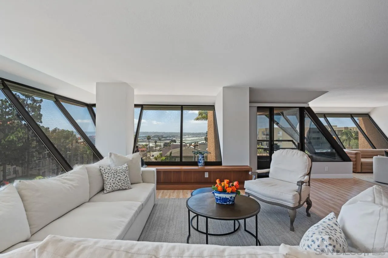 Photo #4: 250029860 Listing 